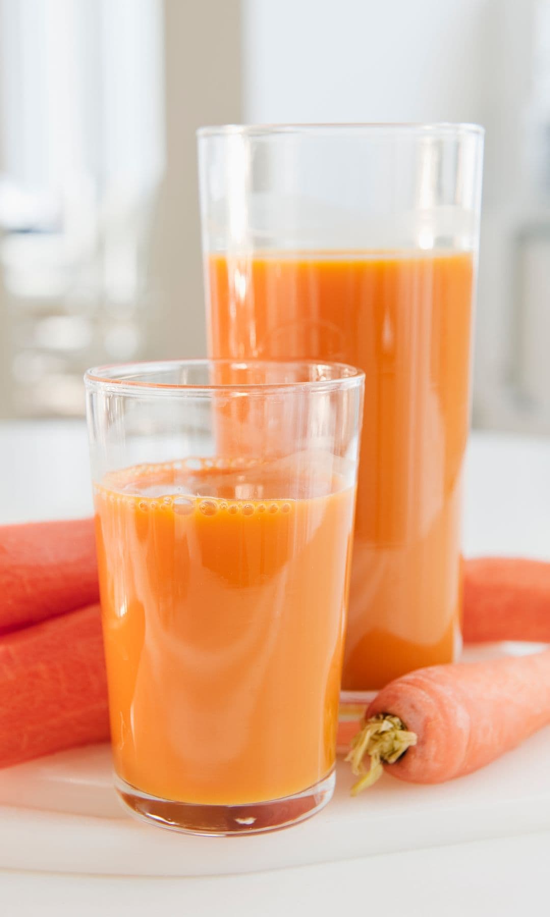 El jugo favorito de Lindsay Lohan incluye zanahoria, manzana, limón, aceite de oliva y jengibre.