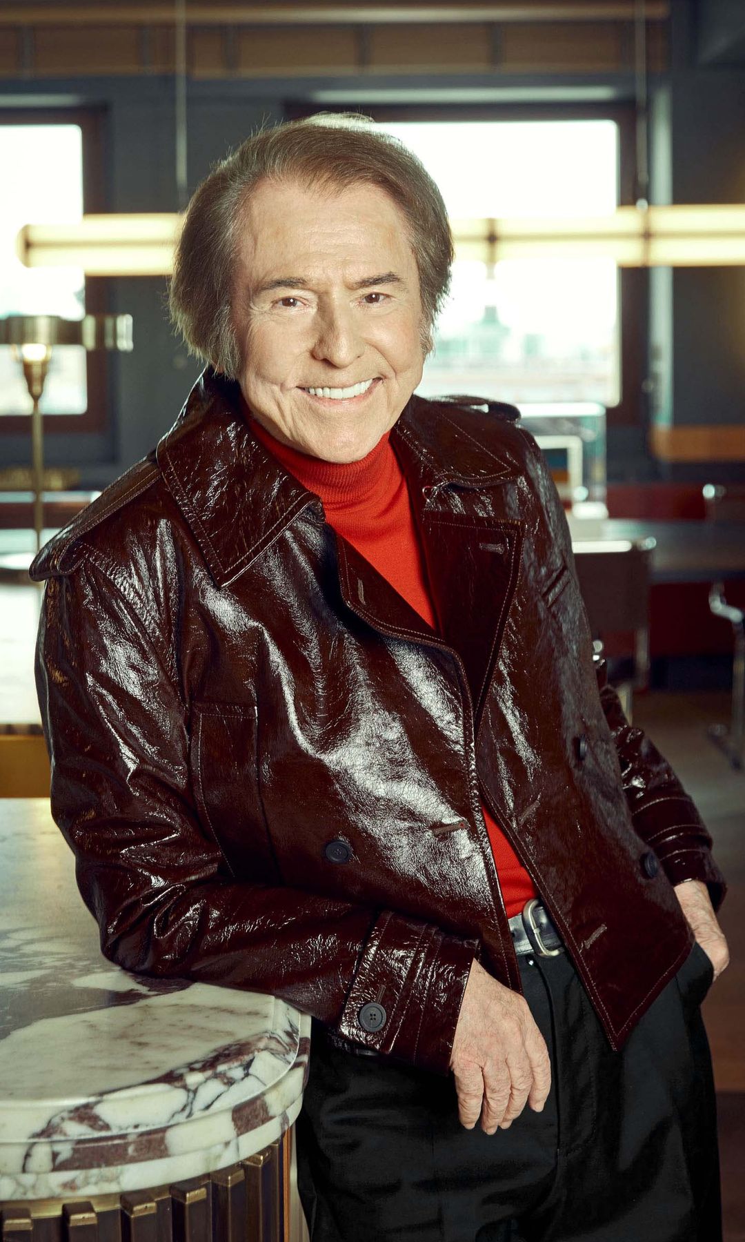 Persona del Año y maestro para generaciones y generaciones de artistas. ¿Alguna enseñanza de vida? "Considero que cada artista o cada persona que está empezando o que empieza ahora o que va a empezar debe ser él o ella quien esté pendiente de su carrera, que no se fije en lo que hacen los demás. La lección que he aprendido es que los demás a ti no te deben de interesar. Tú preocúpate de ti"