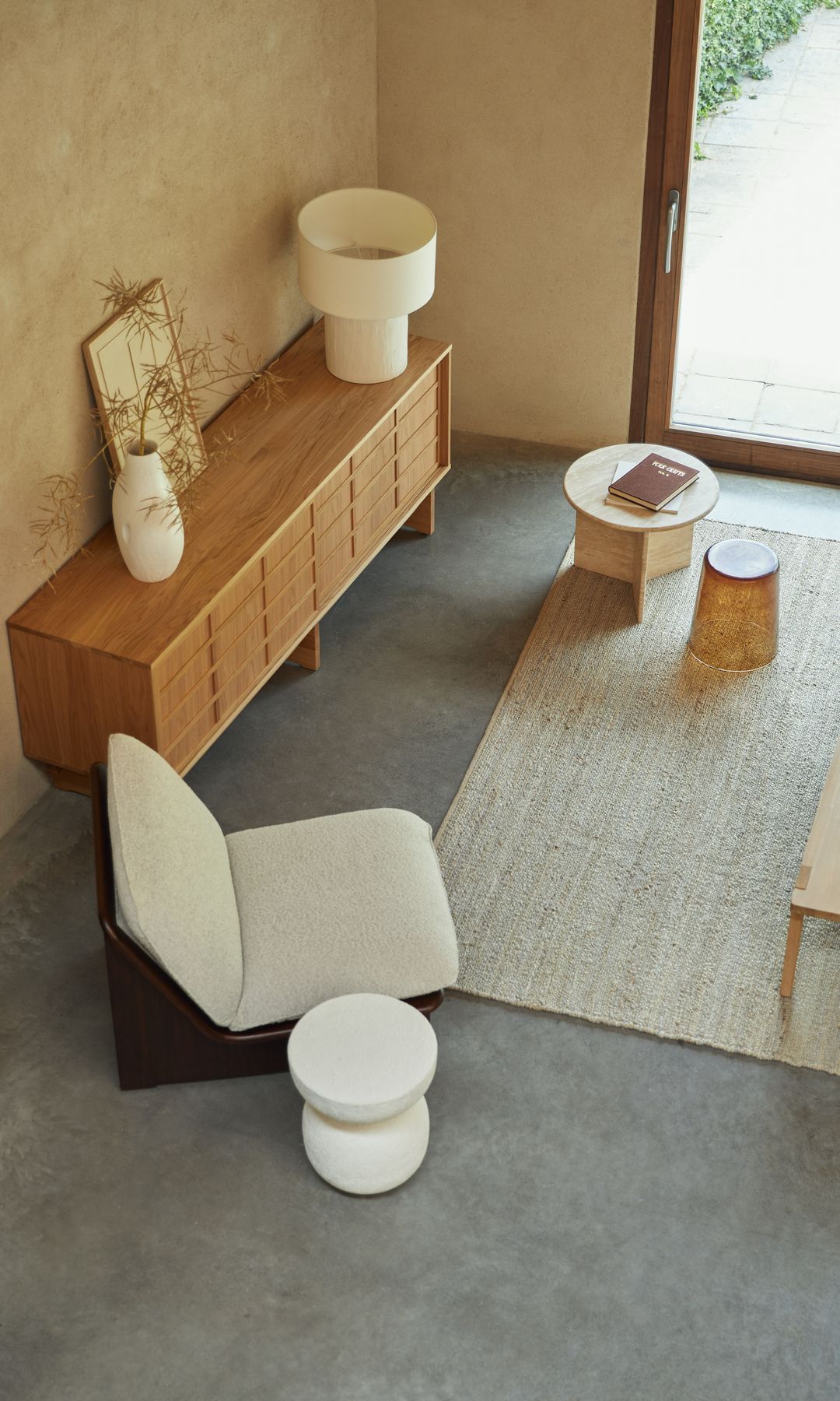 Zona de estar con alfombra