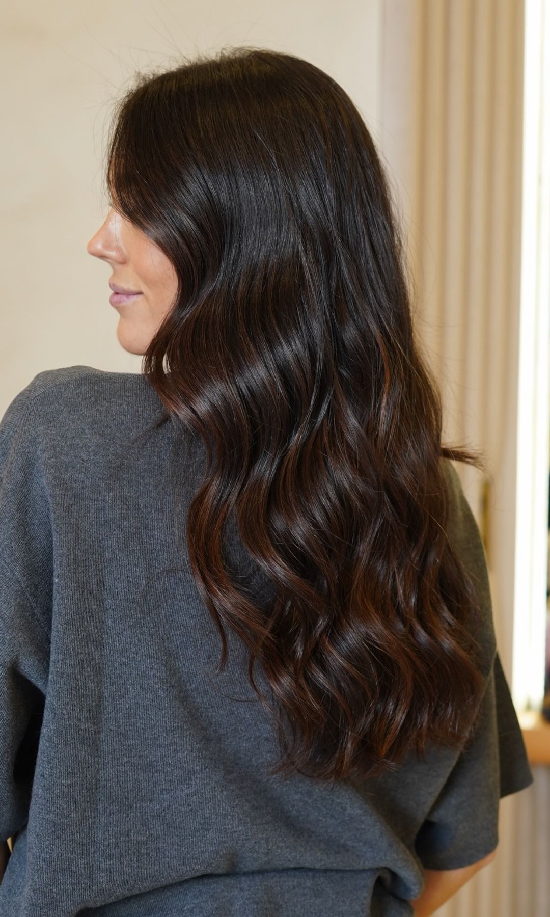 Cabello en castaño oscuro
