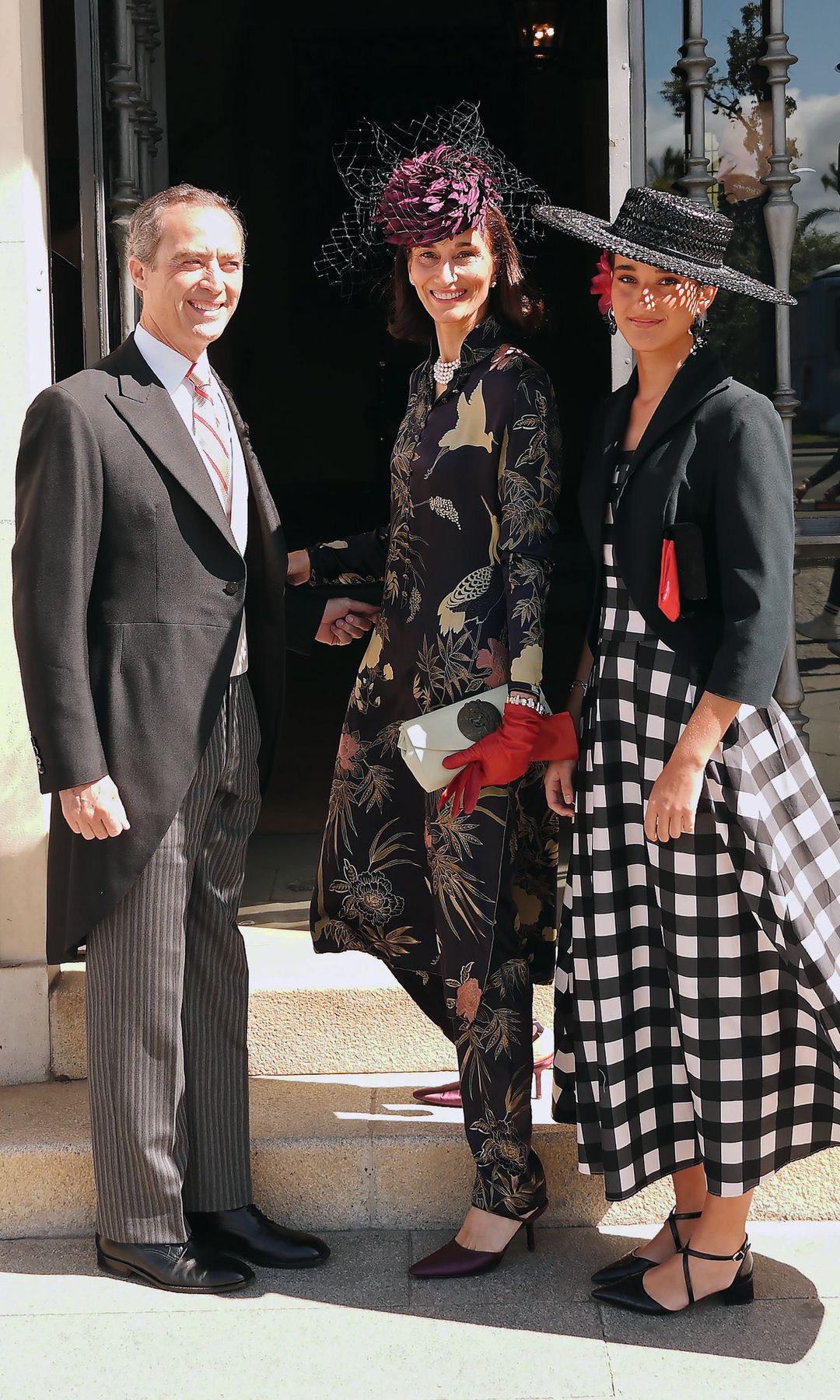 Patricia Medina Abascal y Jerónimo Solís-Beaumont Guardiola con su hija