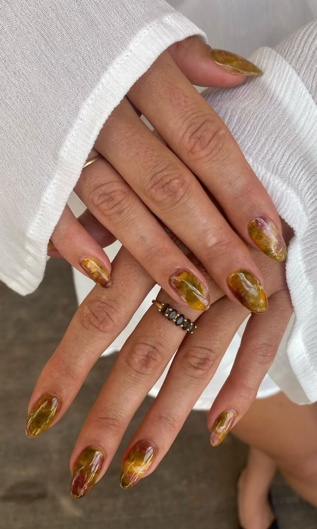 Manicura efecto ámbar