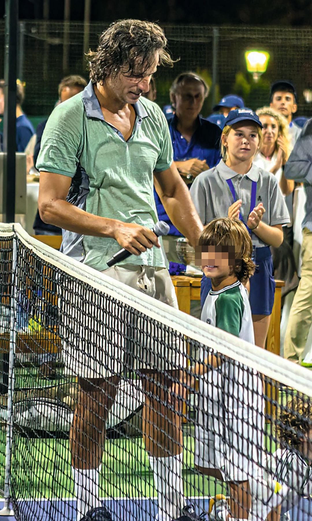 Feliciano con su hijo Darío en la pista