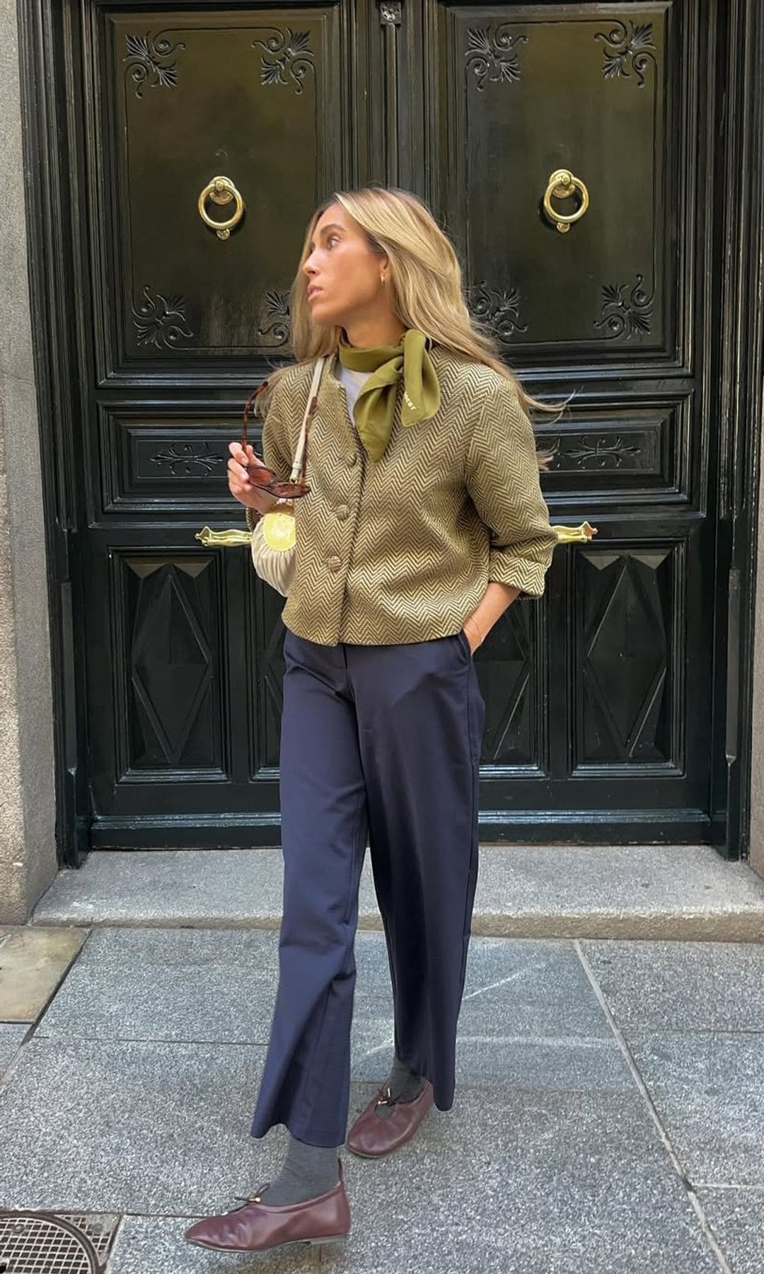chaqueta con pantalones de traje