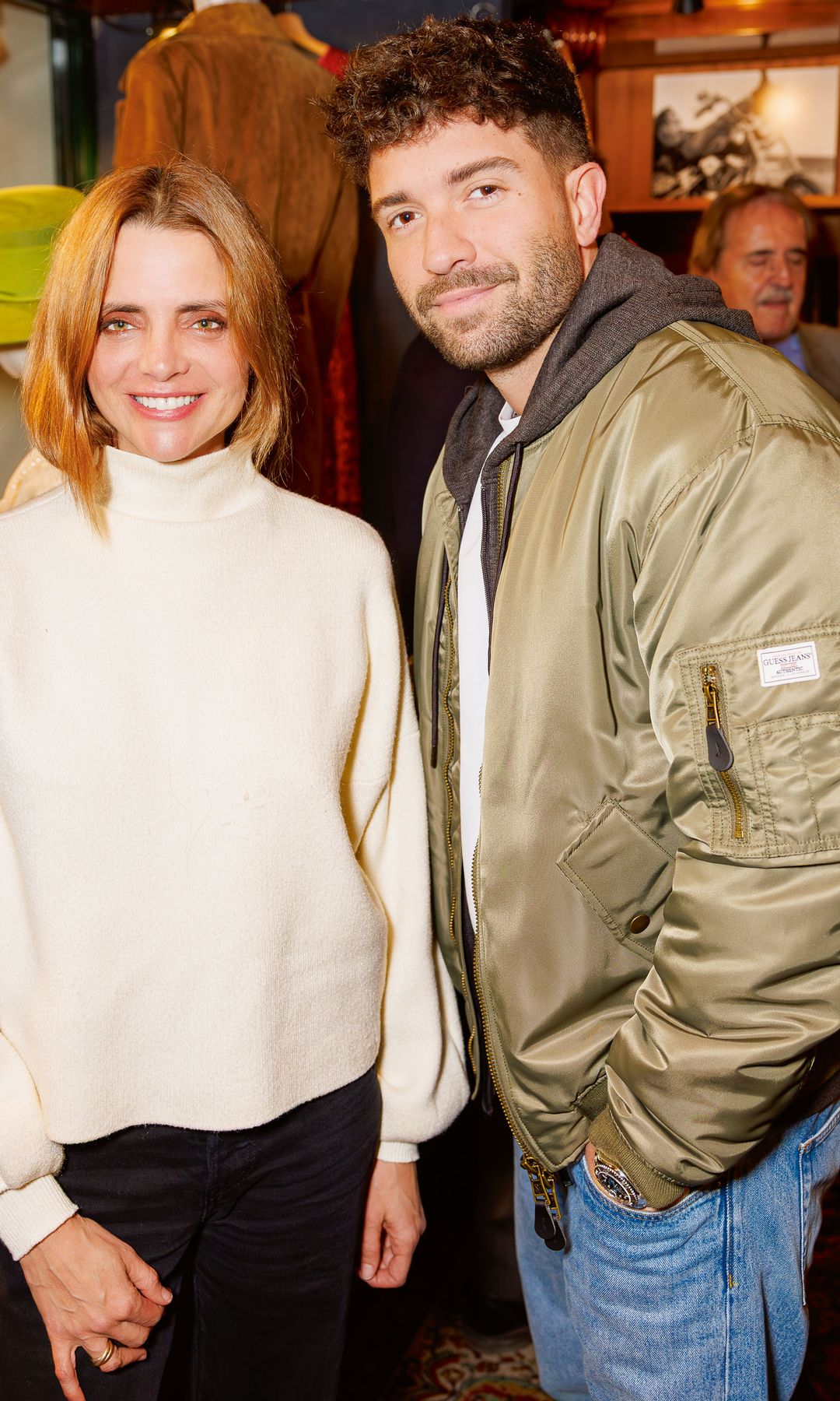 Macarena Gómez con Pablo Alborán, artistas invitados al homenaje de Antonio Flores
