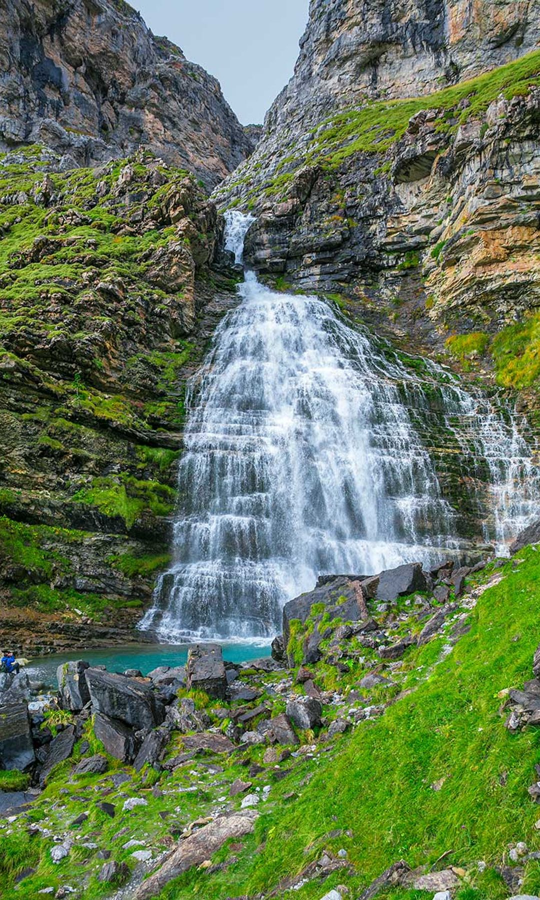 cascada cola caballo ordesa