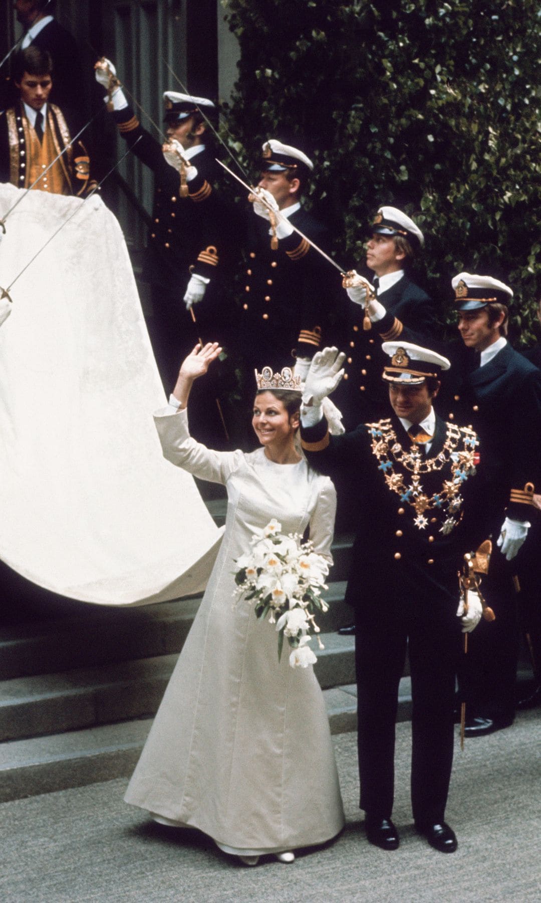 La boda de Carlos Gustavo y Silvia de Suecia se celebró el 19 de junio de 1976, así que este año celebran sus bodas de plata, coincidiendo con el 80 cumpleaños del rey