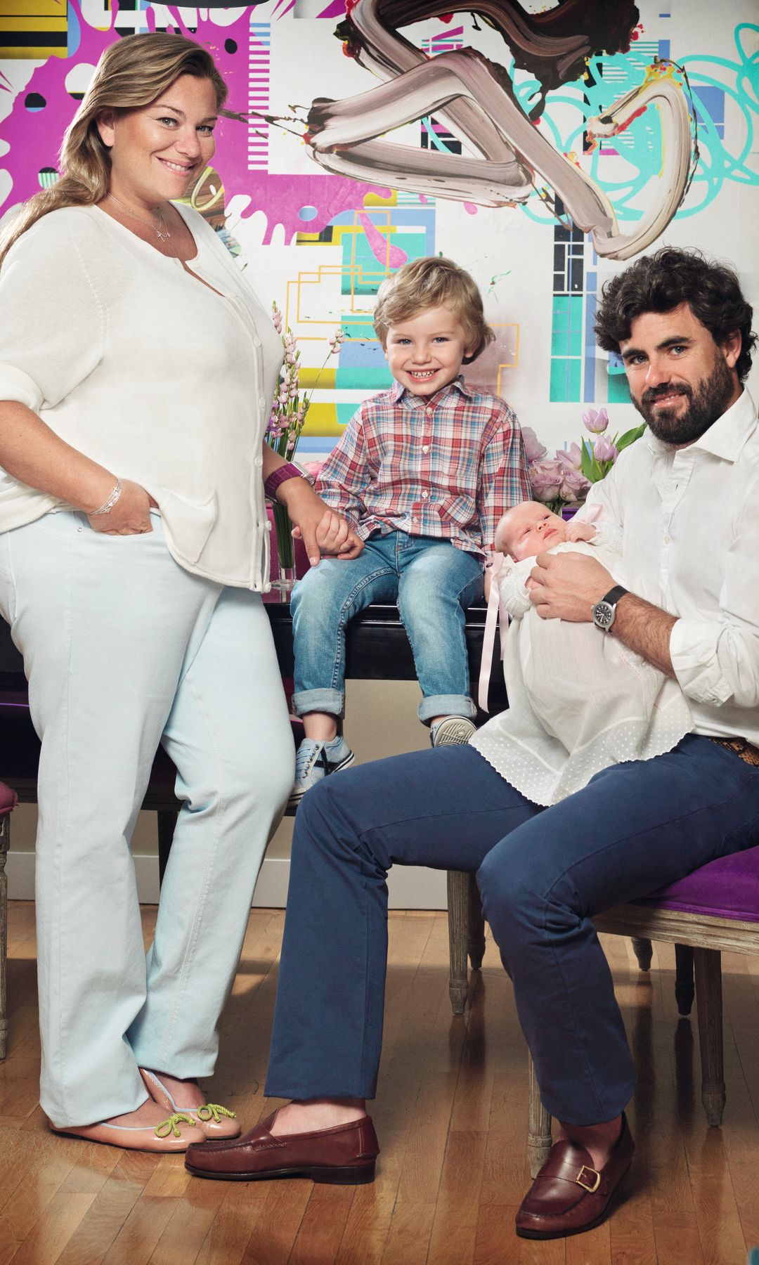 Caritina Goyanes con sus hijos y su marido
