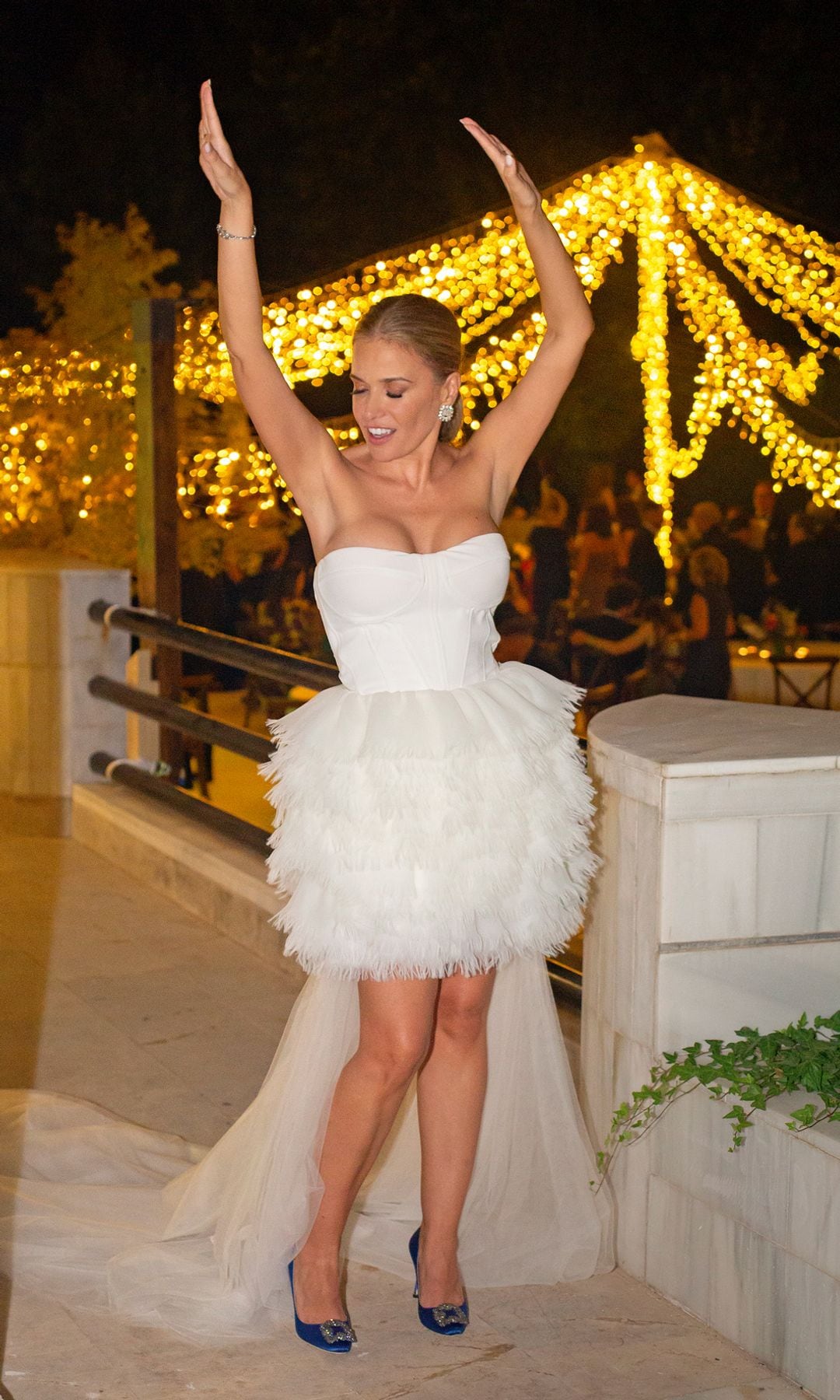 HOLA 4174 CHRISTINE CON UNO DE SUS VESTIDOS DE NOVIA