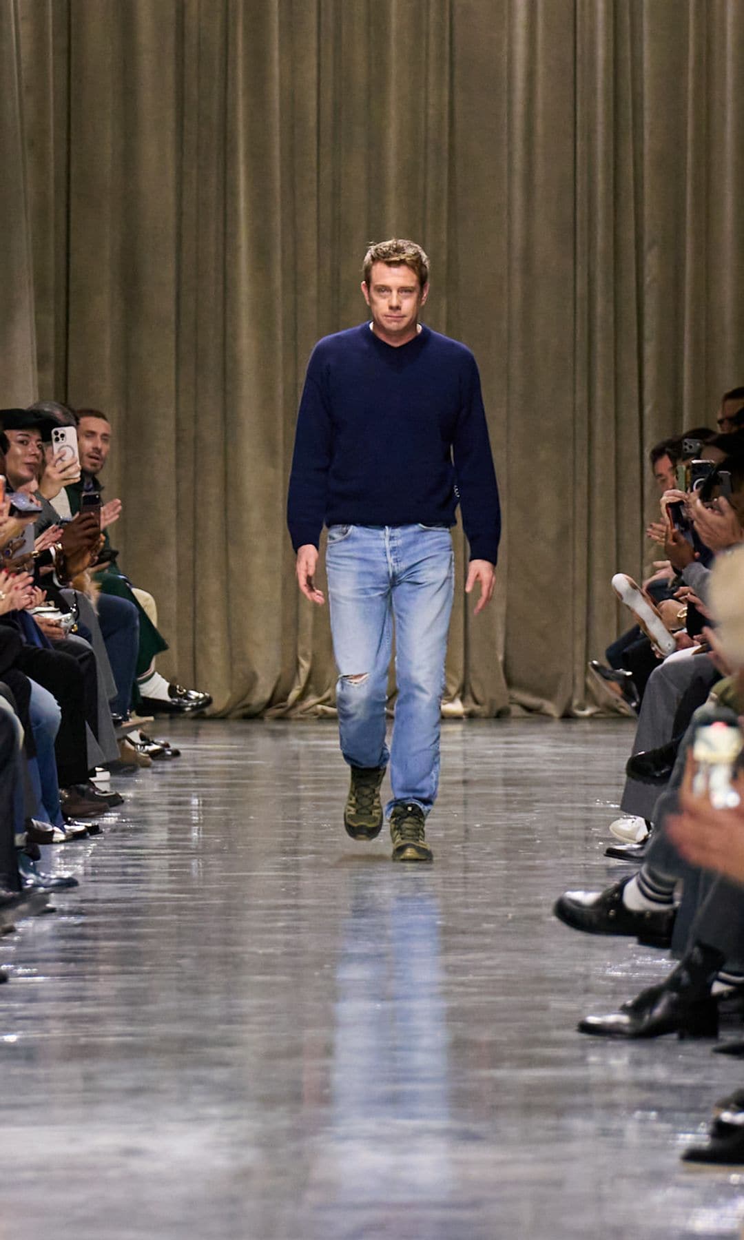 Jonathan Anderson en la Semana de la Moda Masculina en París