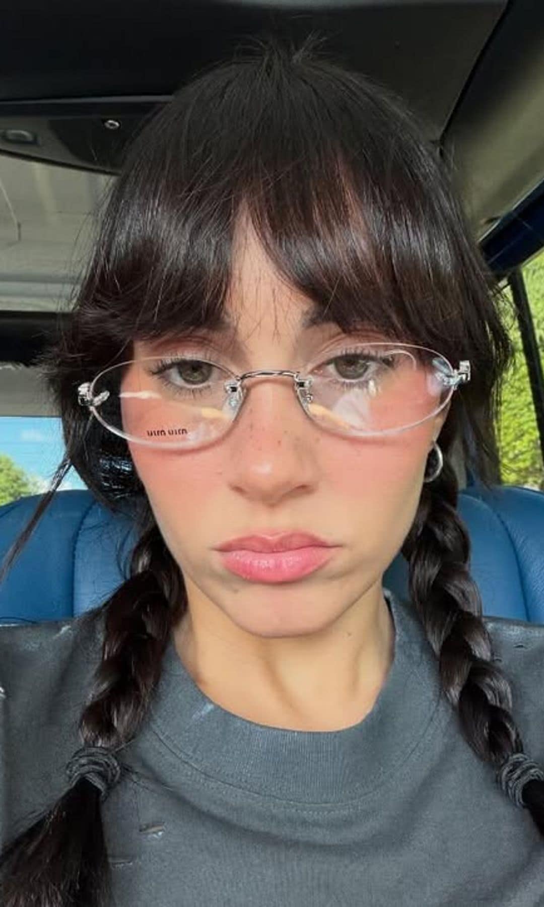Aitana con dos trenzas