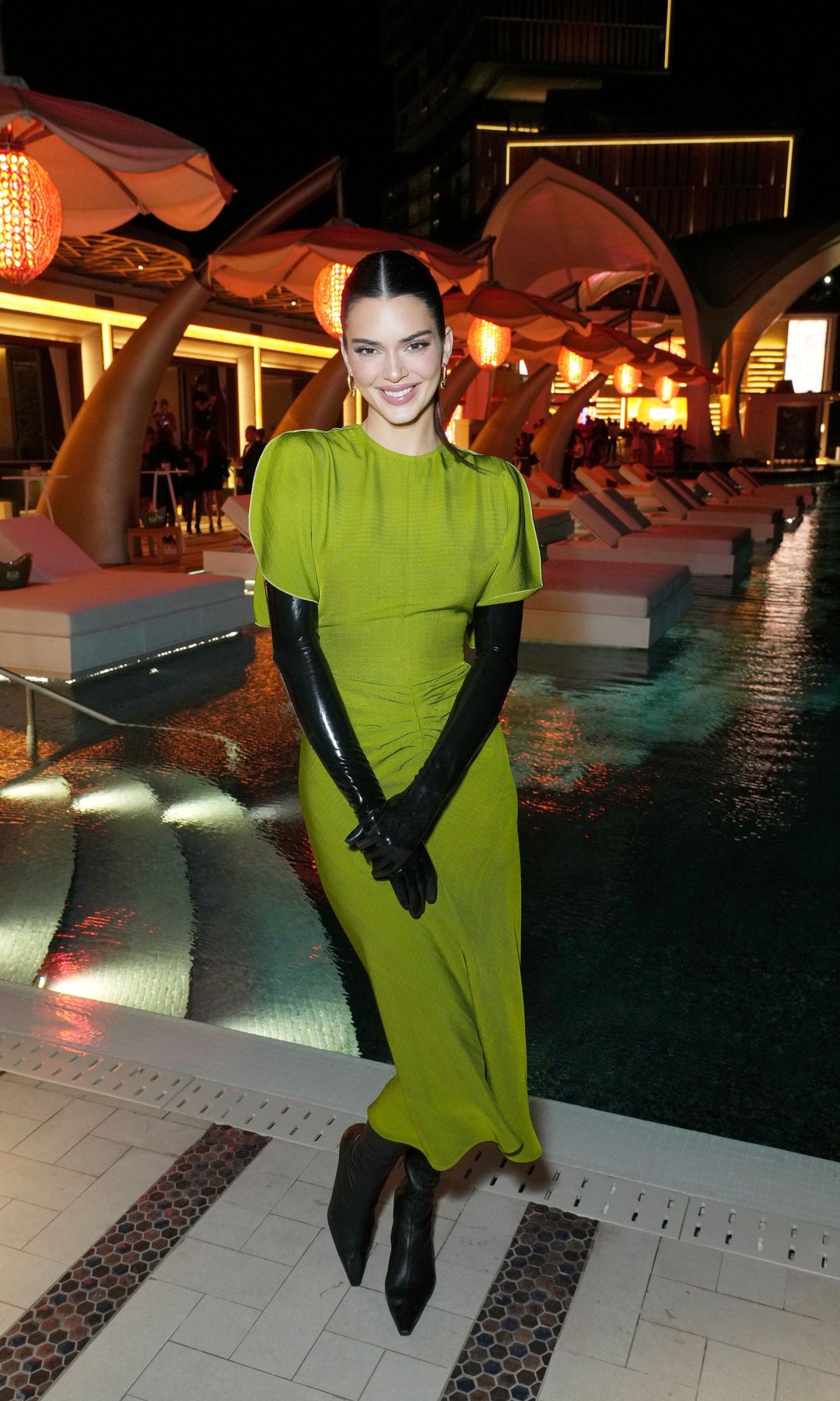 Victoria Beckham siempre repite este vestido y hay una razón