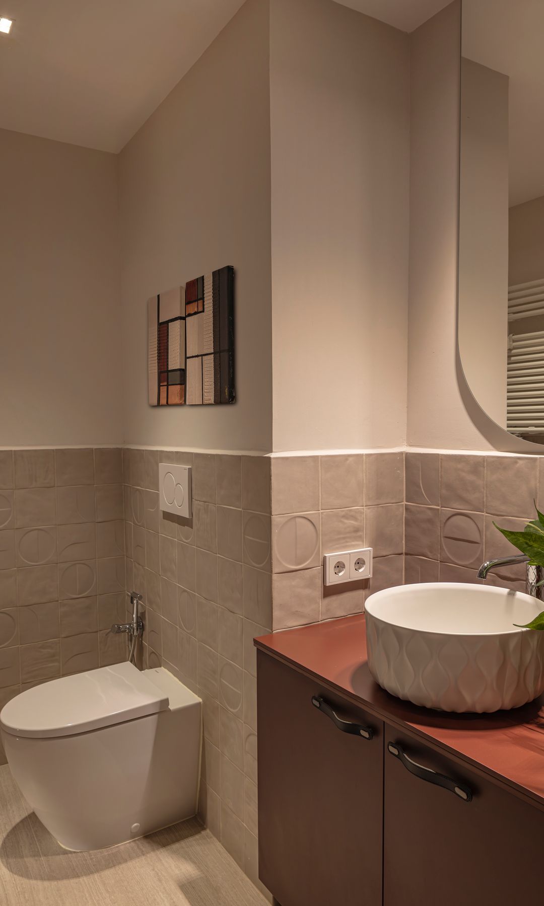 Baño con arte. Proyecto de Ritual Lifestyle con estilismo de Mar Gausachs