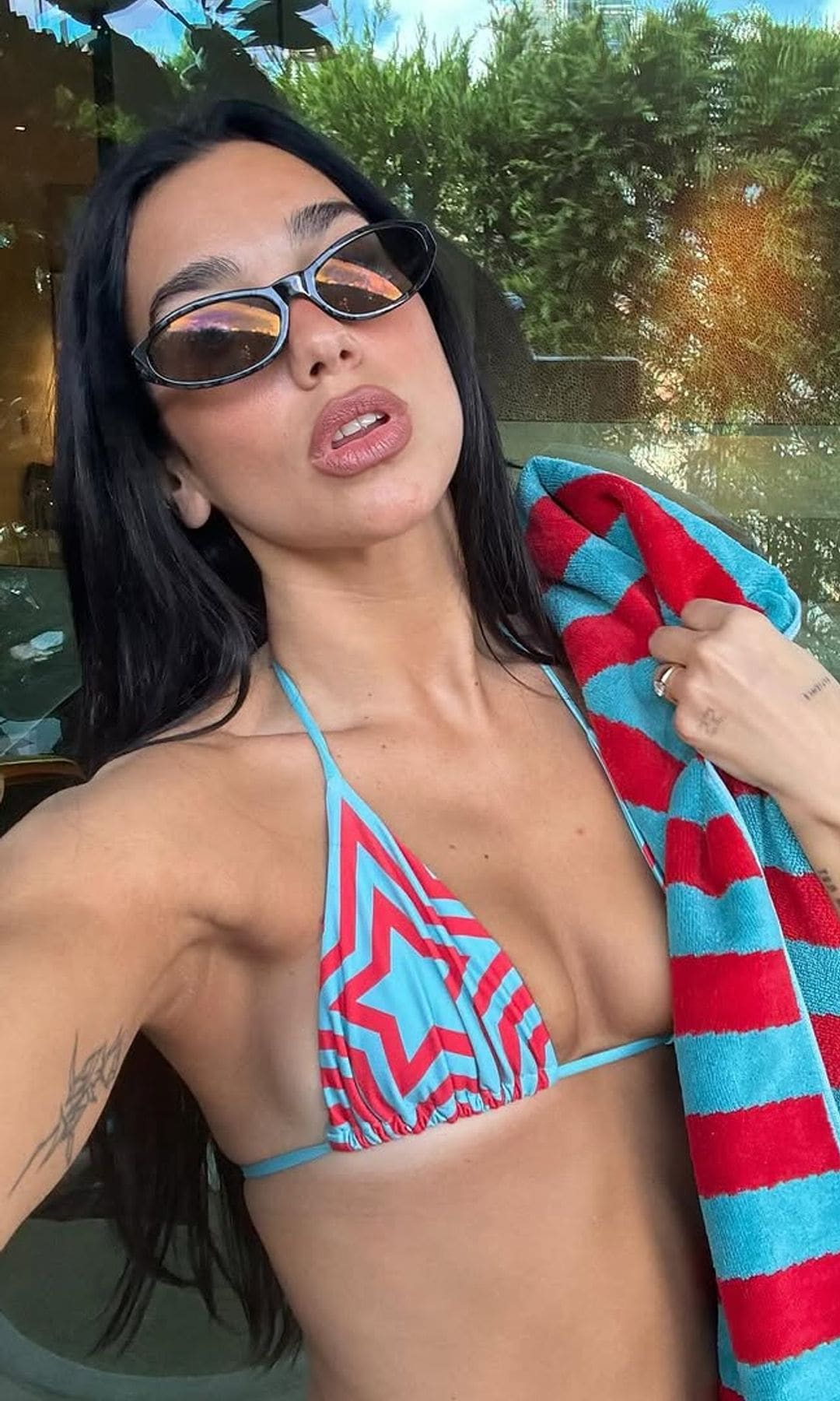 Dua Lipa posa en bikini en Sydney