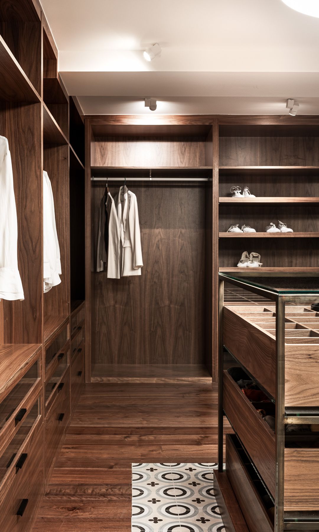 Vestidor con isla central