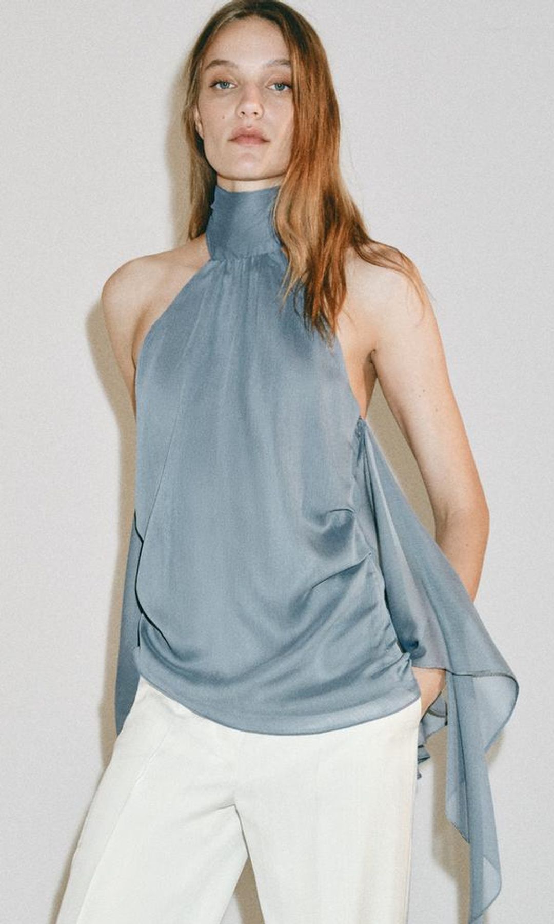 Top de cuello halter y lazada