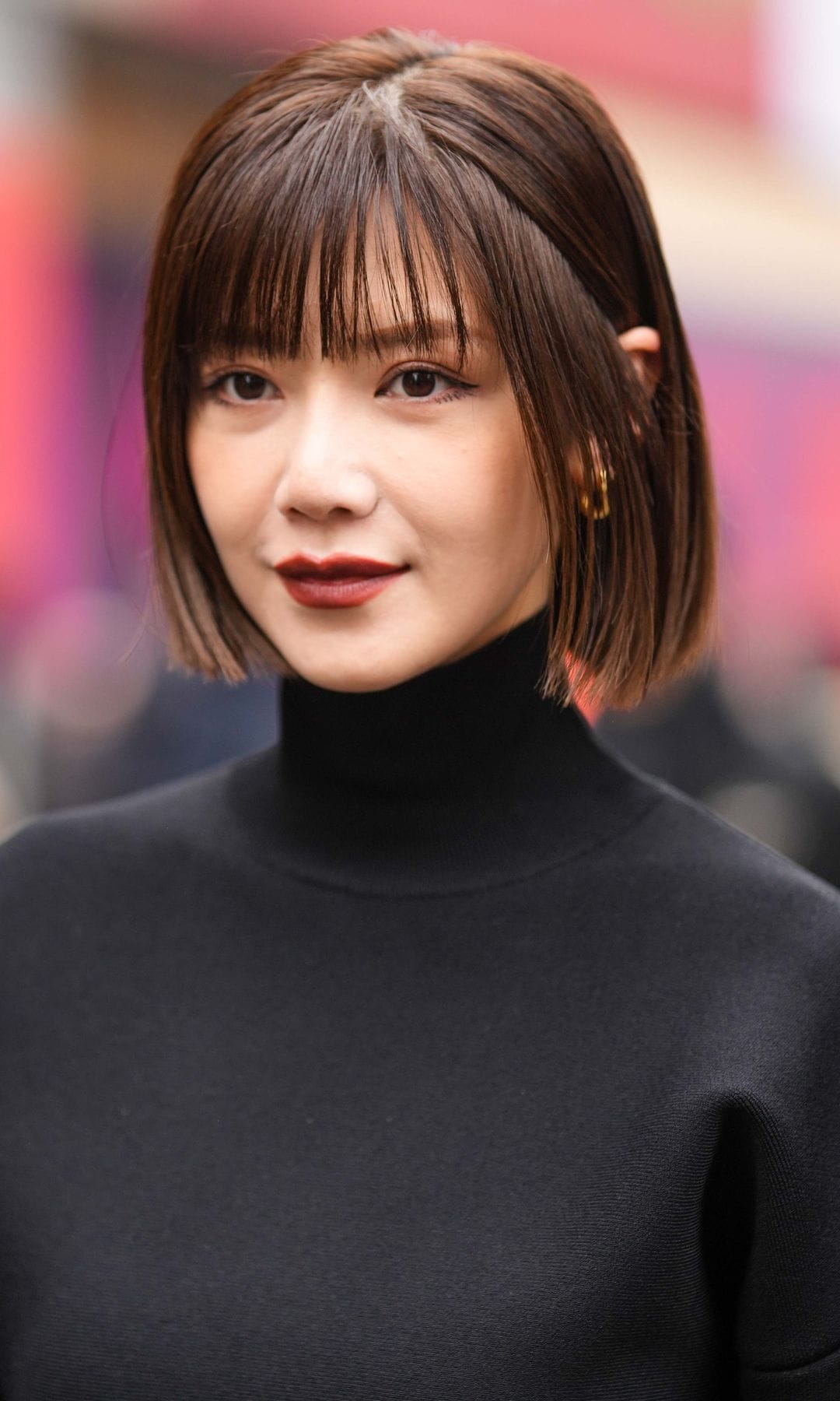 Mujer con pelo corto