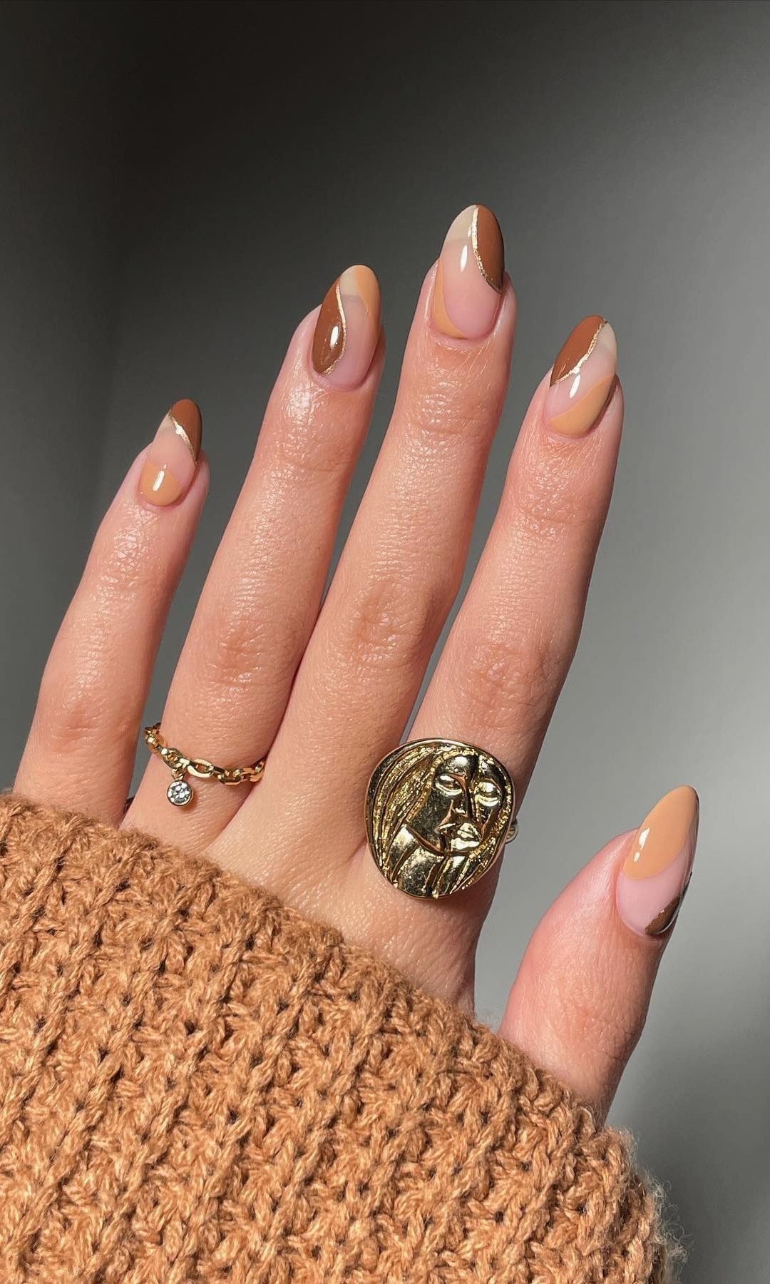 Manicura marrón