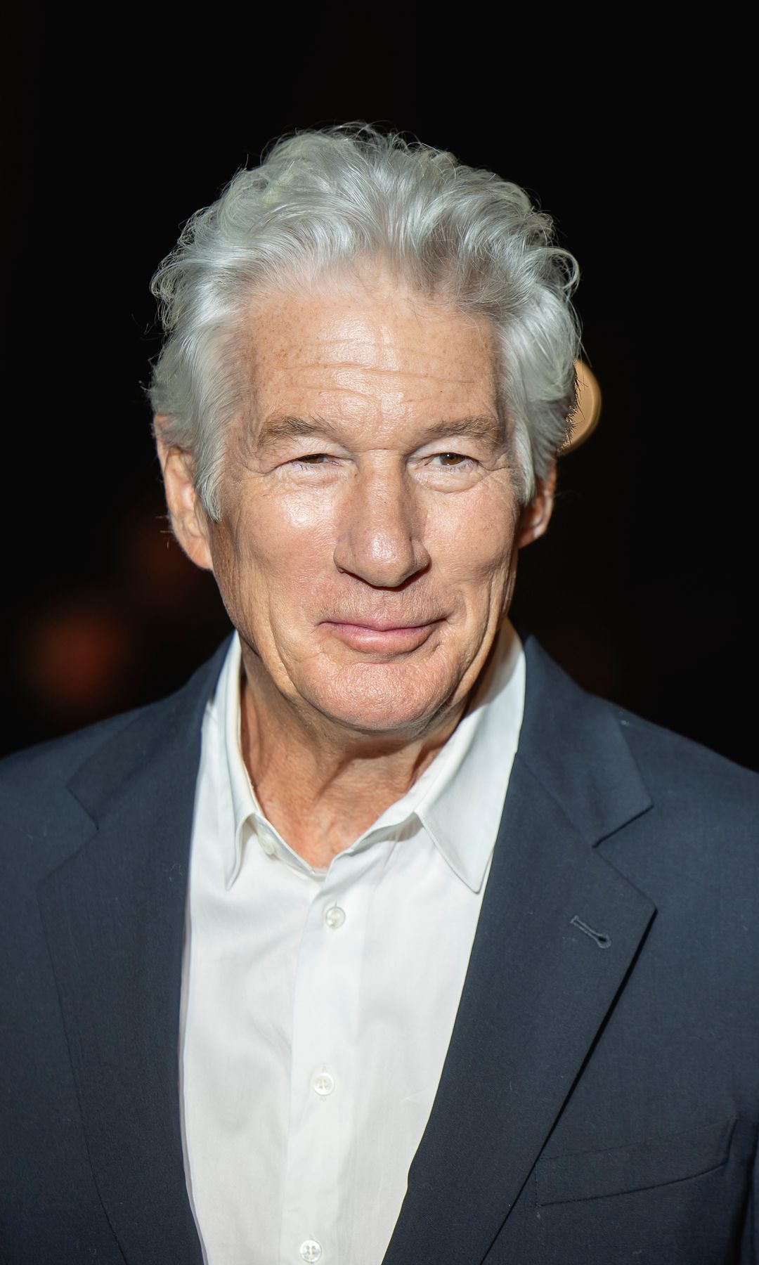 Retrato de Richard Gere sonriendo