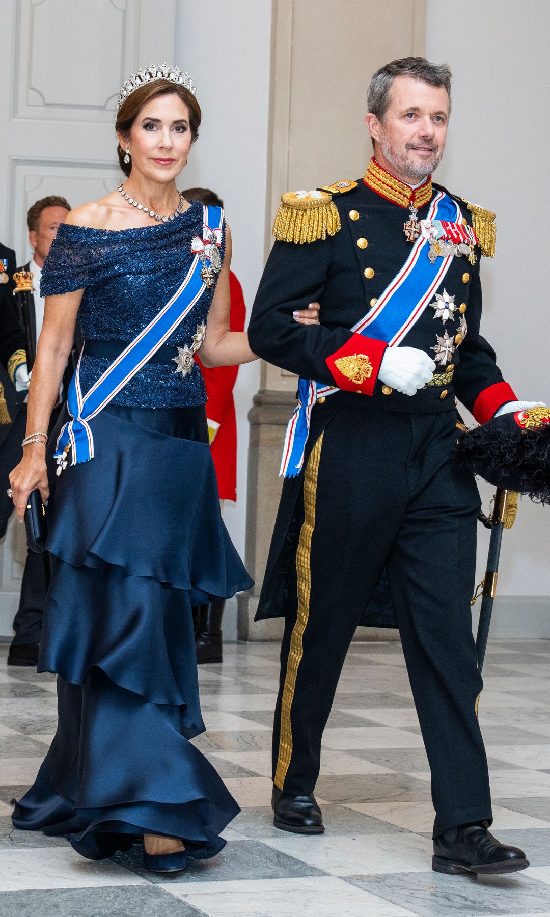 Los reyes Federico X y Mary de Dinamarca durante la cena de Estado celebrada con motivo de la visita oficial de la presidenta de Islandia, Halla Tómasdóttir, el 8 de octubre de 2024.