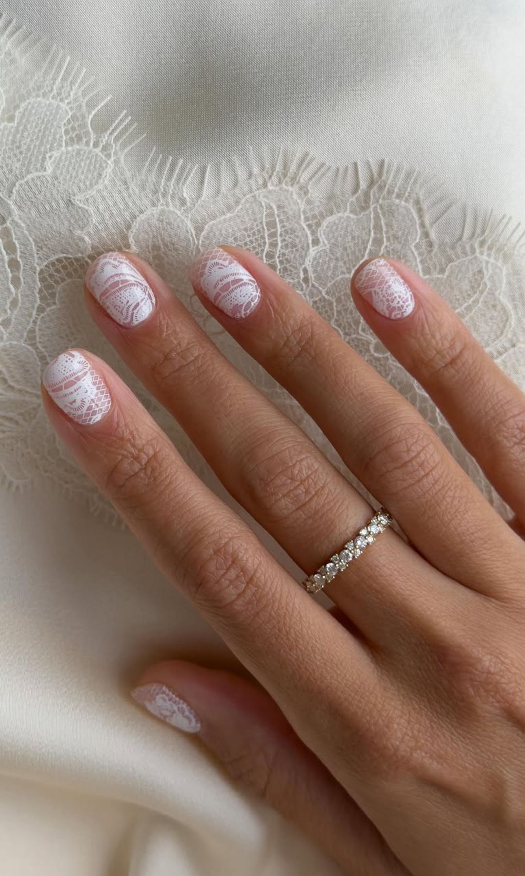 Manicura efecto encaje