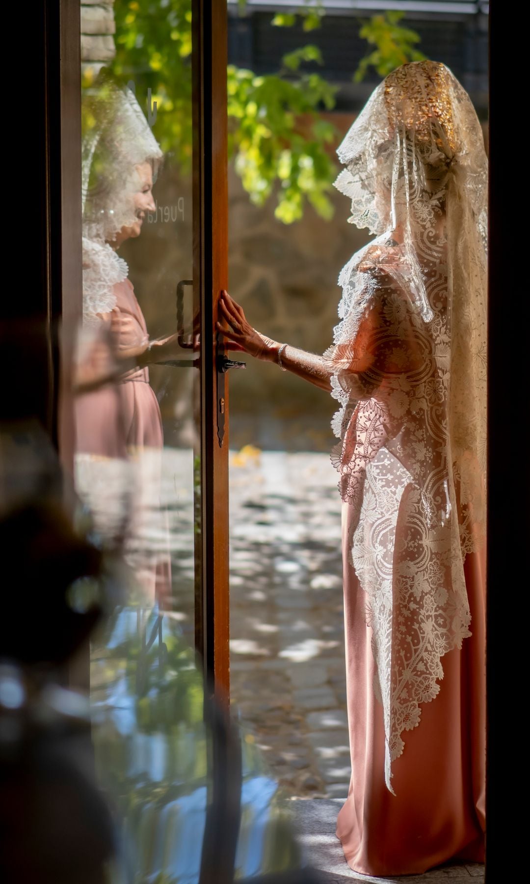 Madrinas de boda con mantilla