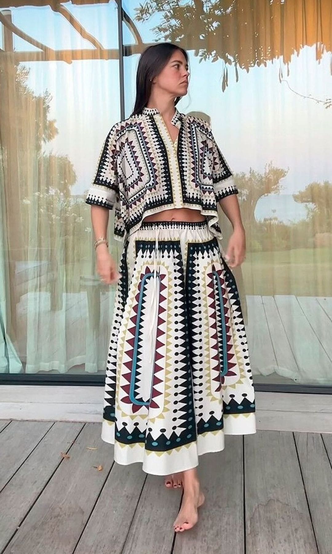 Isabelle Junot con conjunto de La DoubleJ