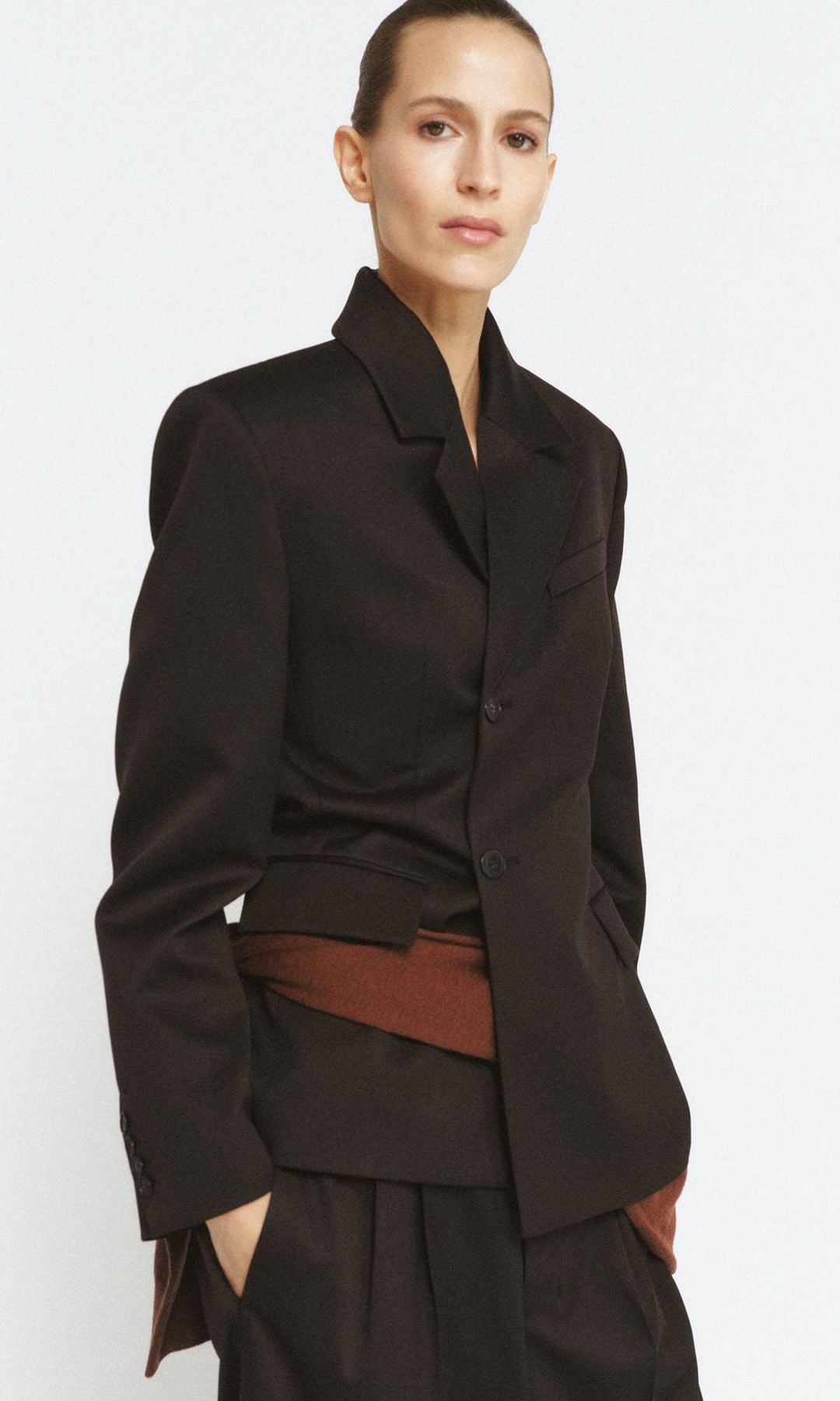 5 trajes de chaqueta diferentes de Zara 2026