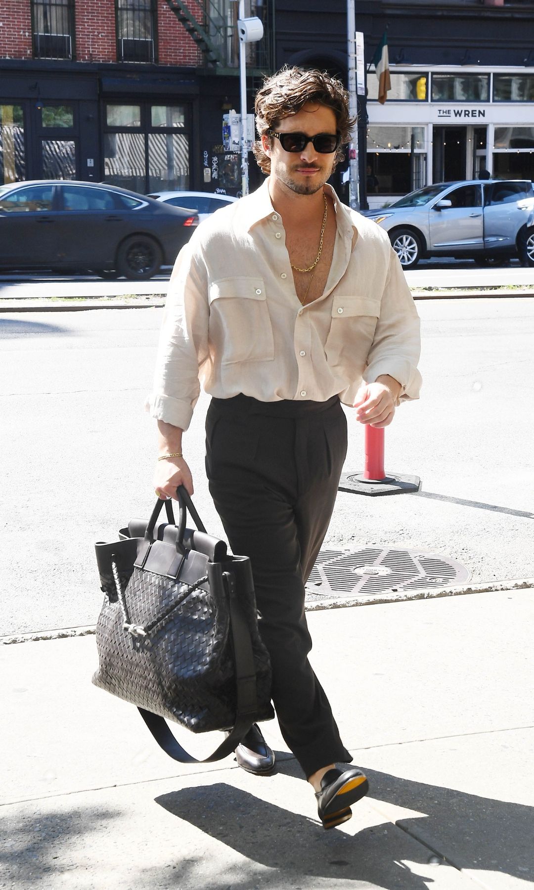 Boneta sorprendió con un bolso XXL en Nueva York.