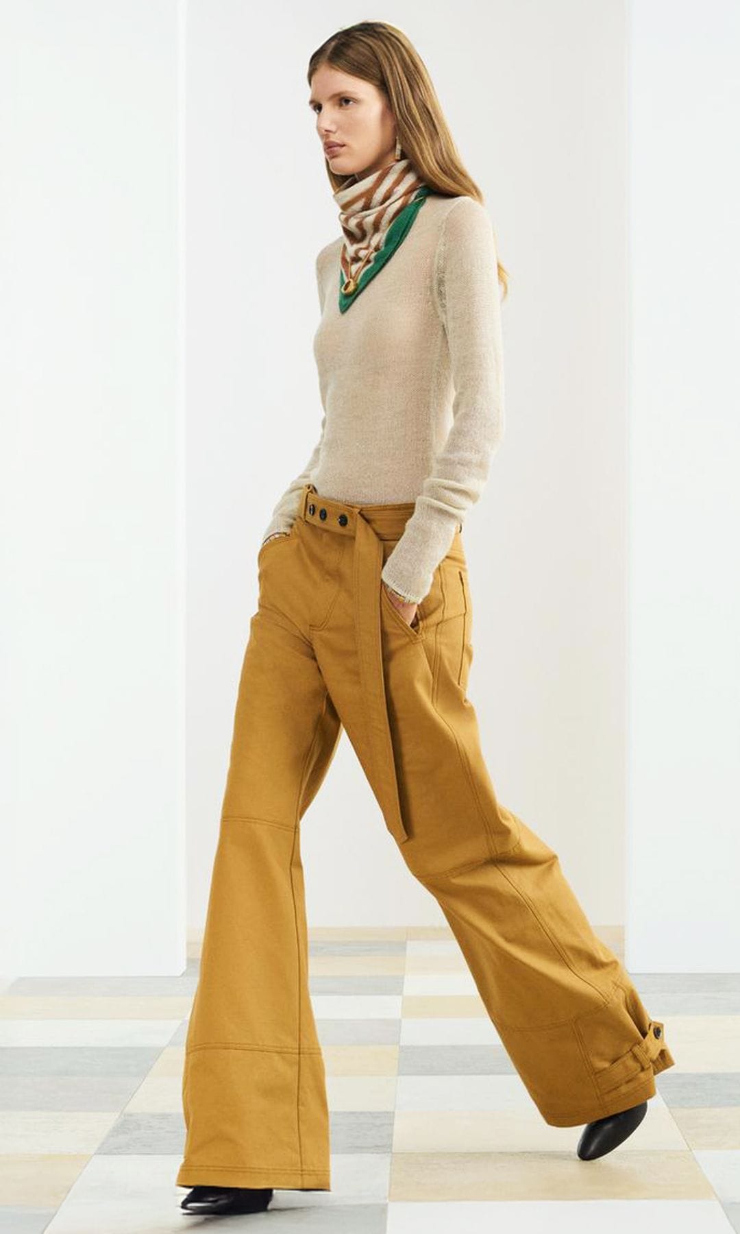 Los 4 pantalones cargo de la colección favorita de Marta Ortega para Zara que van a volar esta semana