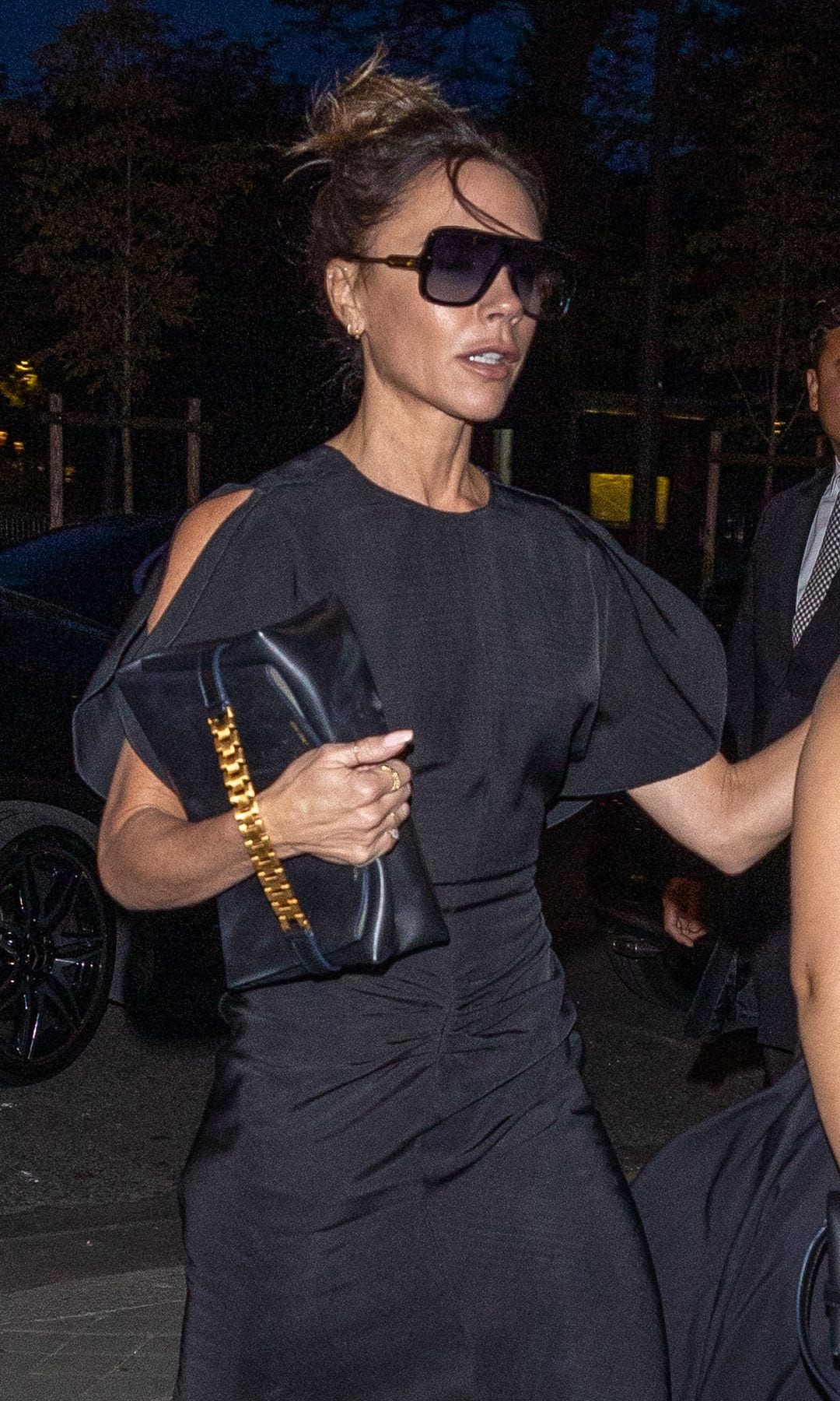 Victoria Beckham y su hija Harper Beckham, en París, 2022