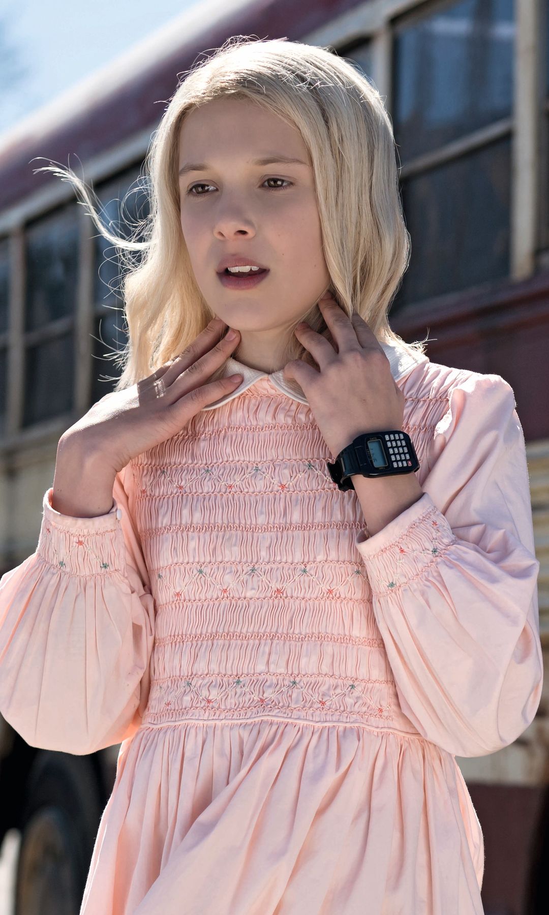 Millie Bobby Brown como Eleven en el primer episodio de la primera temporada de Stranger Things