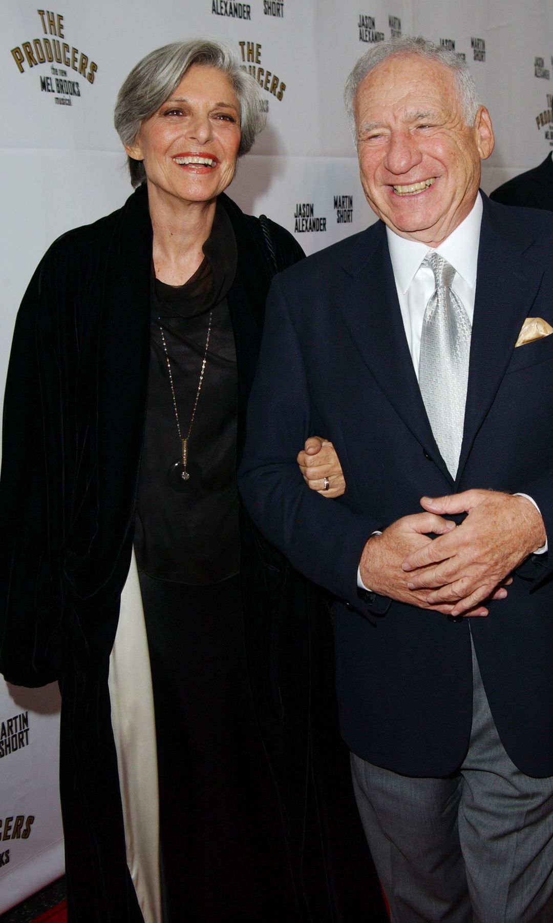 Anne Bancroft and Mel Brooks juntos en el estreno de "The Producers"