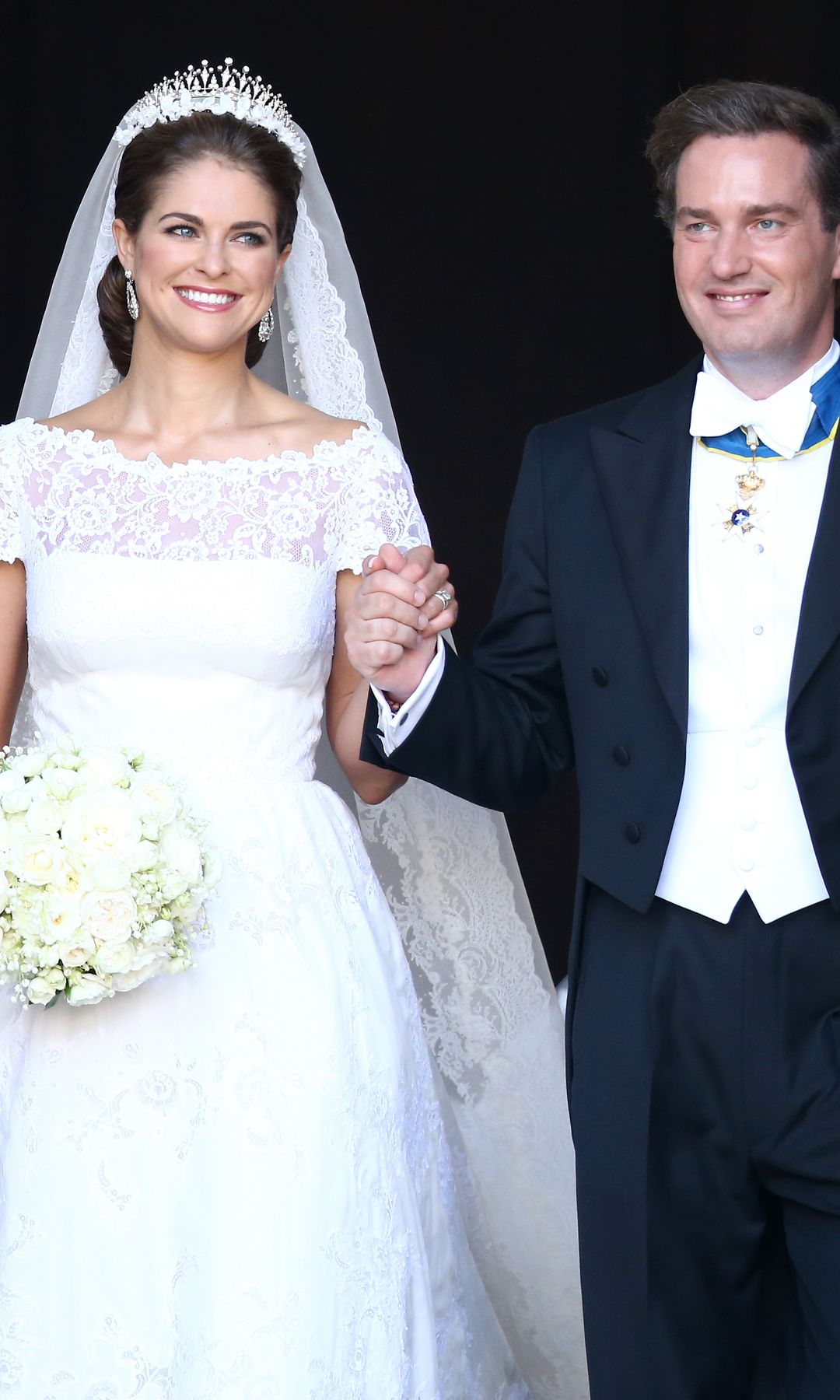 STOCKHOLM, SWEDEN - JUNE 08:  Princess Madeleine of Sweden and Christopher O'Neill depart from the wedding ceremony of Princess Madeleine of Sweden and Christopher O'Neill hosted by King Carl Gustaf XIV and Queen Silvia at The Royal Palace on June 8, 2013 in Stockholm, Sweden.  (Photo by Andreas Rentz/Getty Images)