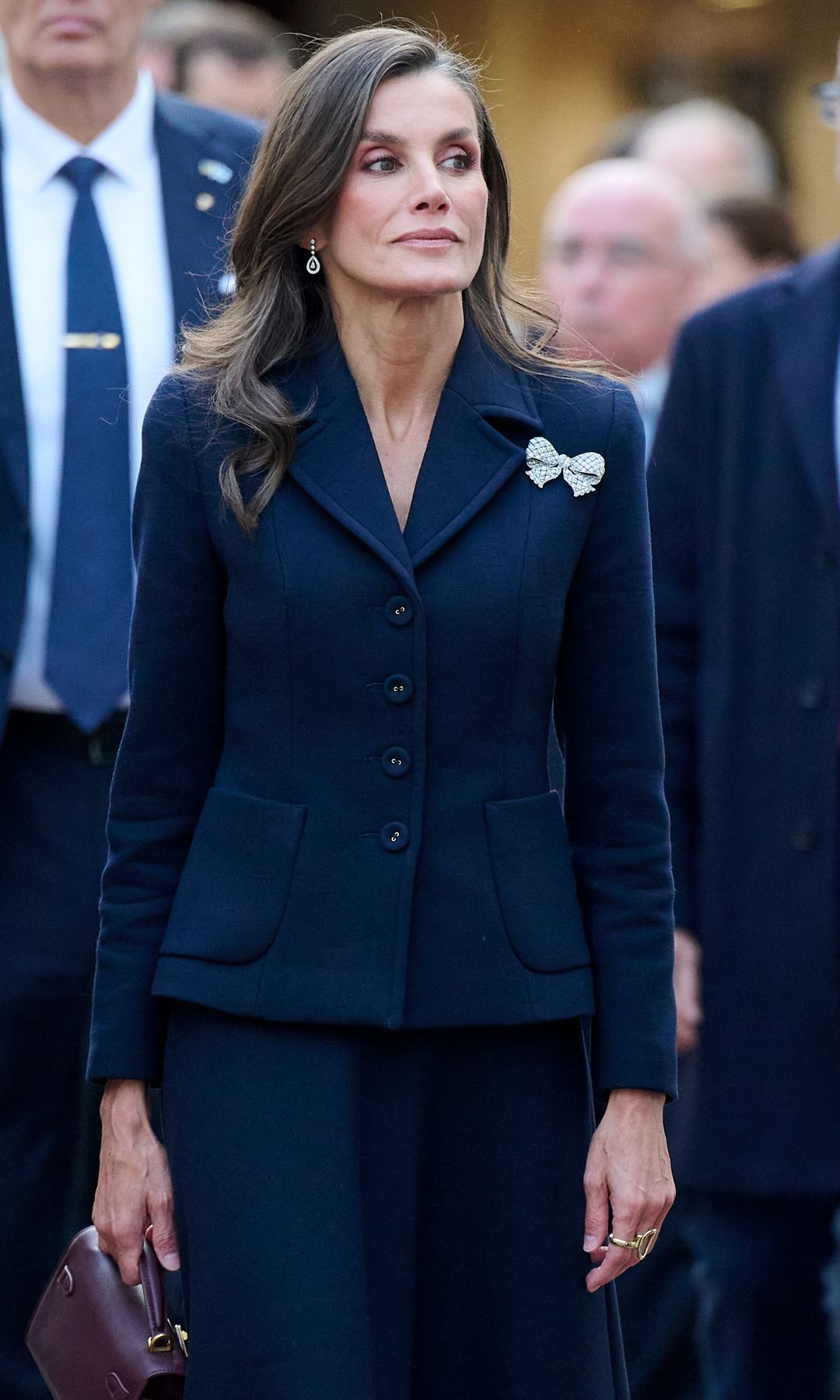 El cambio de zapatos de la reina Letizia en Finlandia que pasó desapercibido: de los 'kitten heels' a las botas de caña ancha