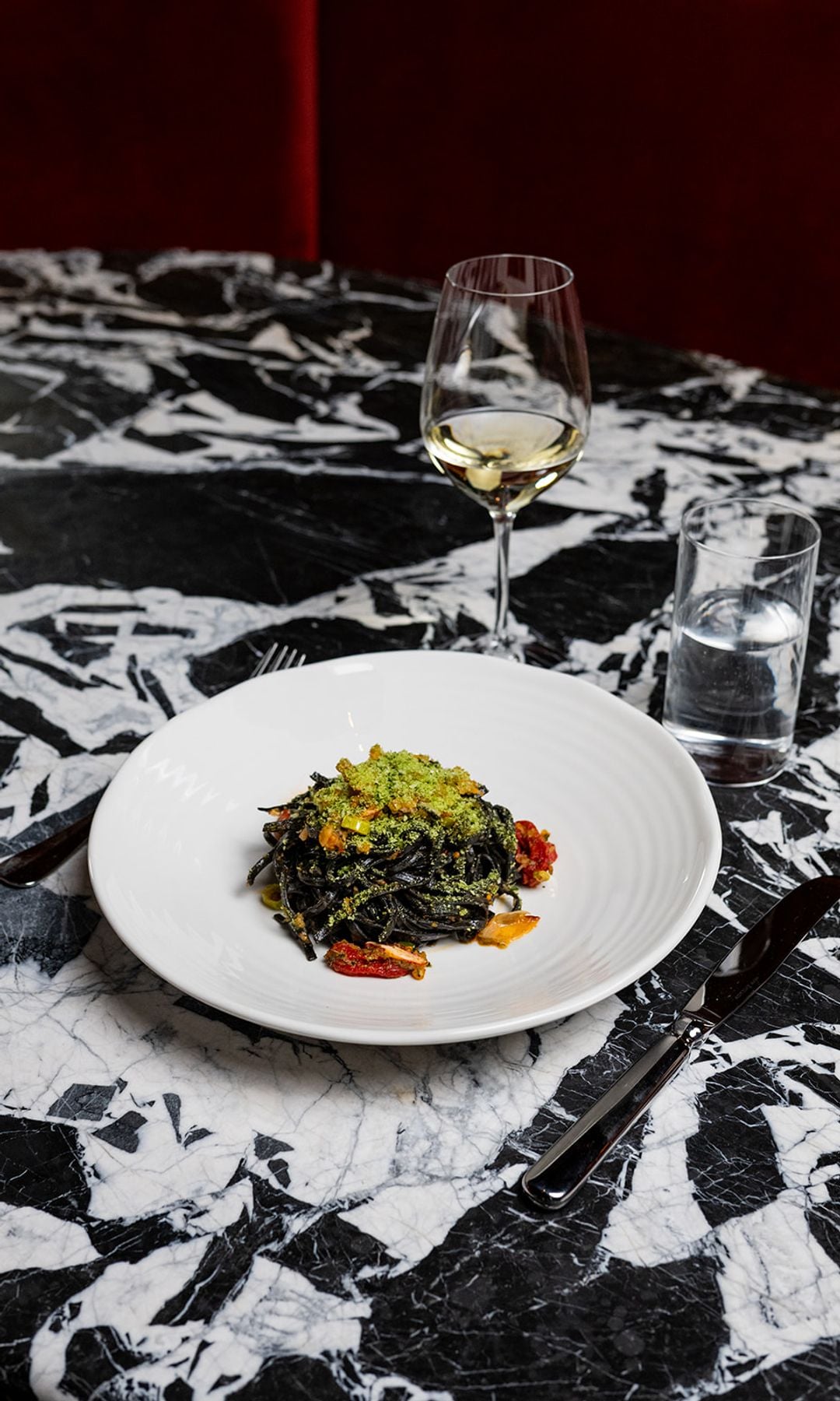 Tagliolini Nero con langosta de de Scarpetta Madrid