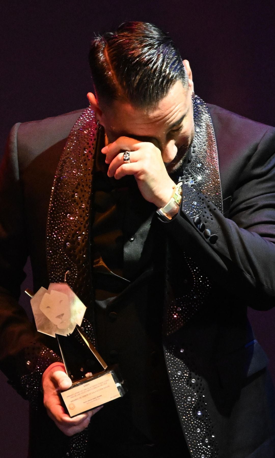 Andy, galardonado en los Premios Latino en Madrid, el 10 de noviembre de 2025