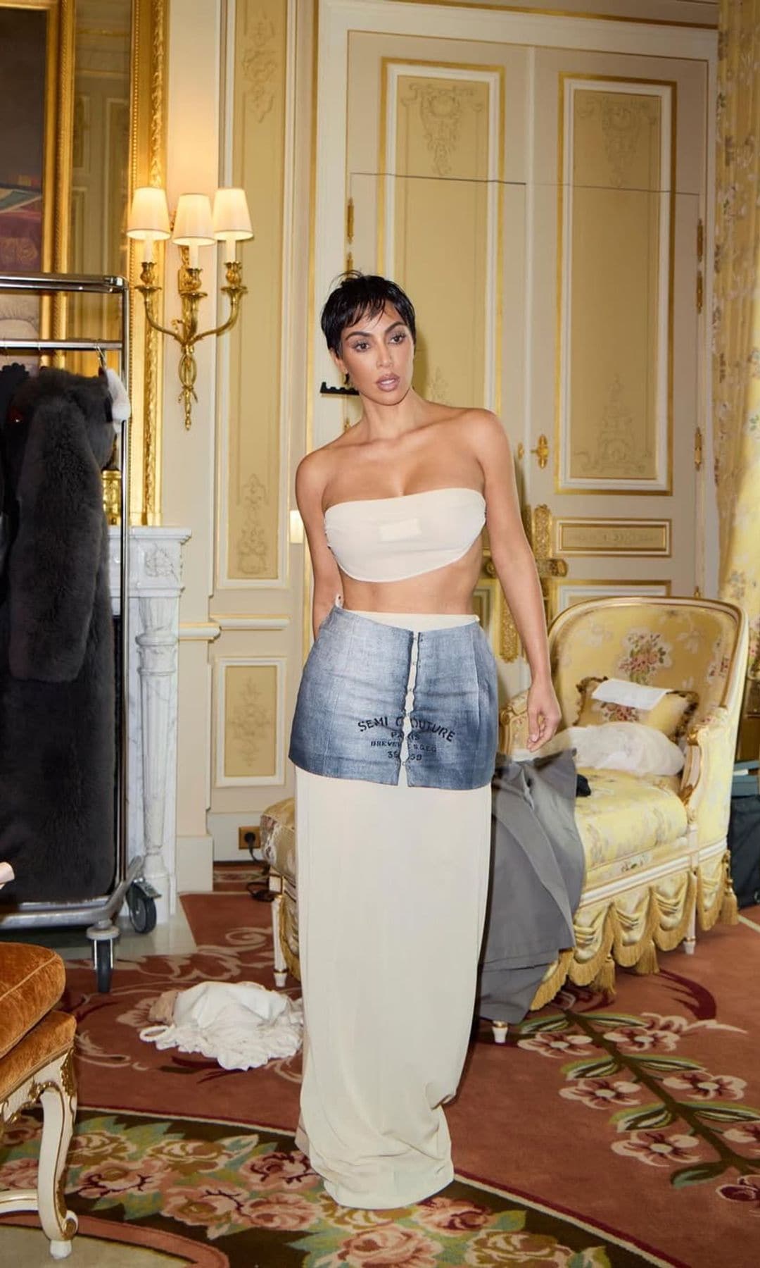 Kim Kardashian lleva un corte de pelo corto como el de su madre