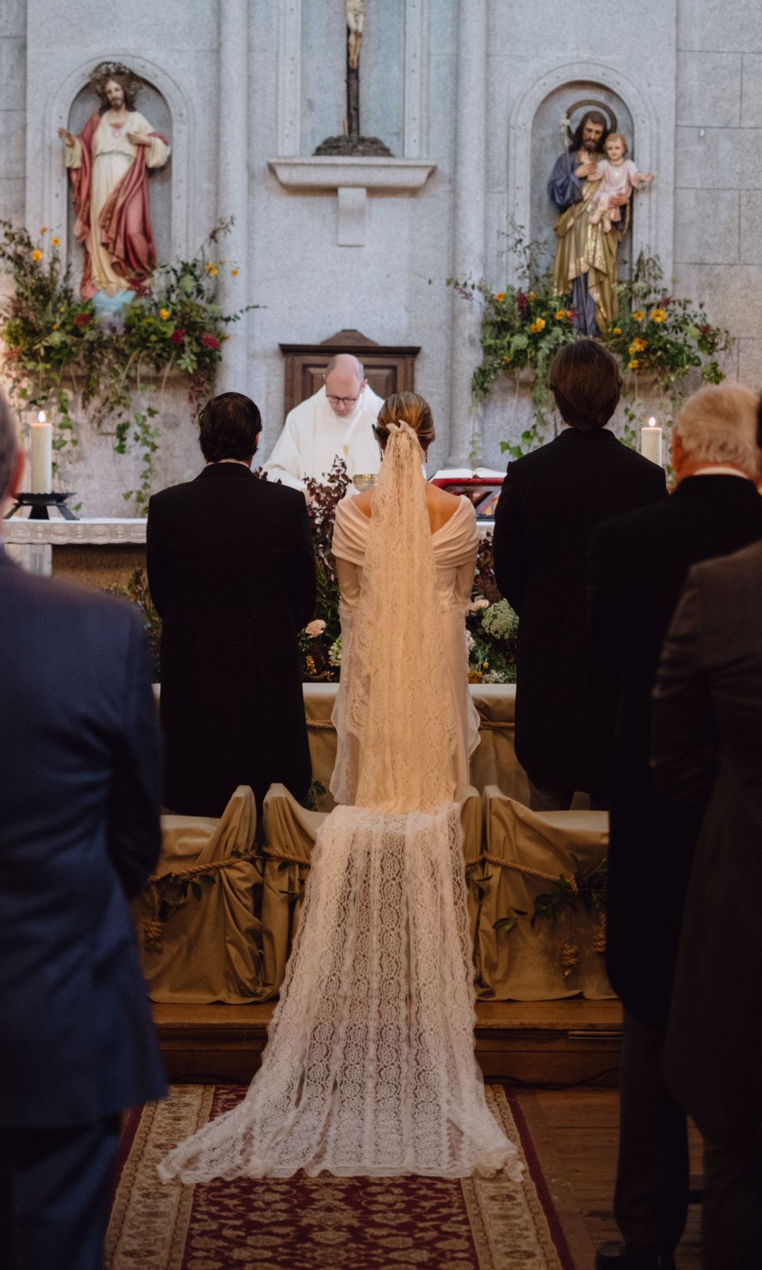 Novia con vestido de Matelier, boda en Madrid