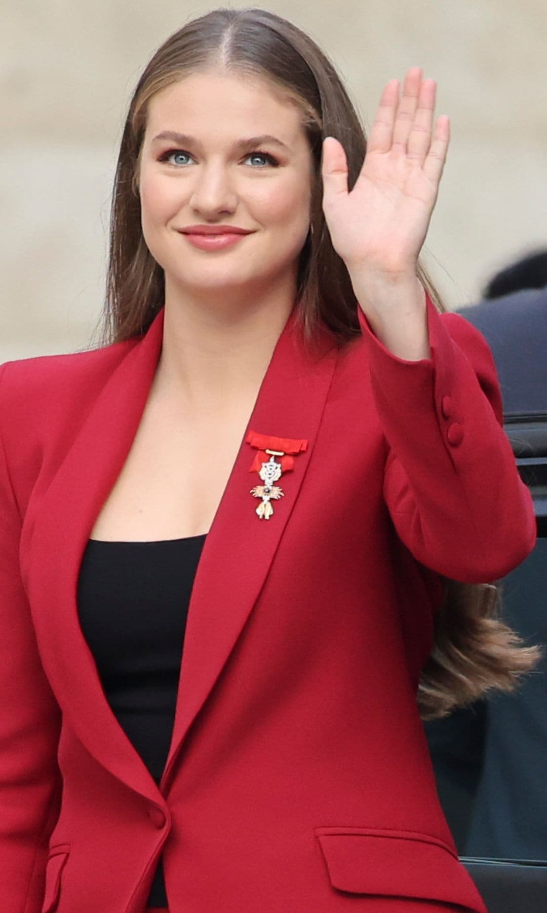 La princesa Leonor en la imposición del Toisón de Oro a la reina Sofía