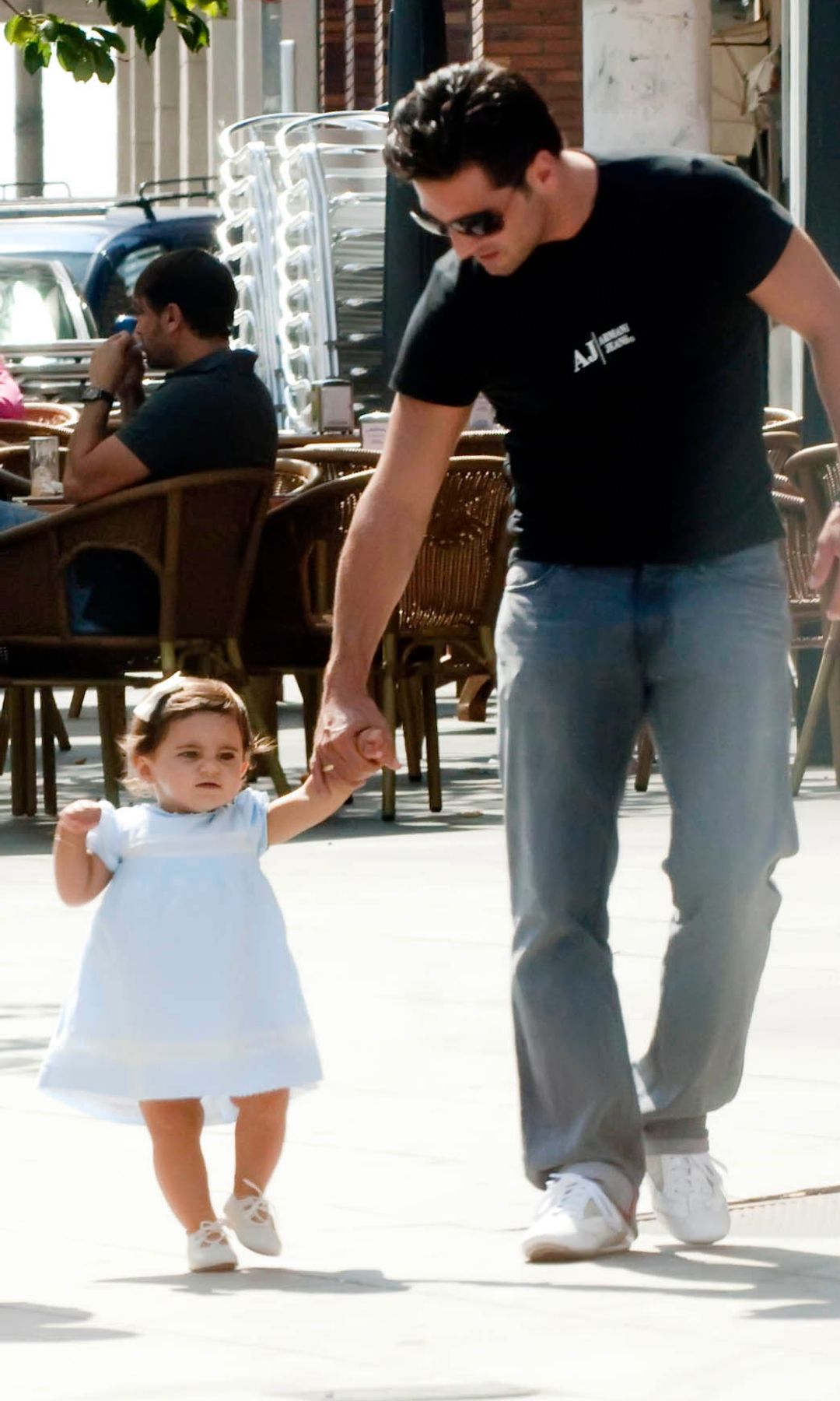 David Bustamante paseando con Daniella el 12 de septiembre de 2009 en Madrid  