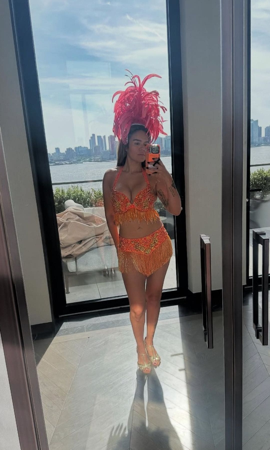 Un vistazo al vestuario de Karol G 
