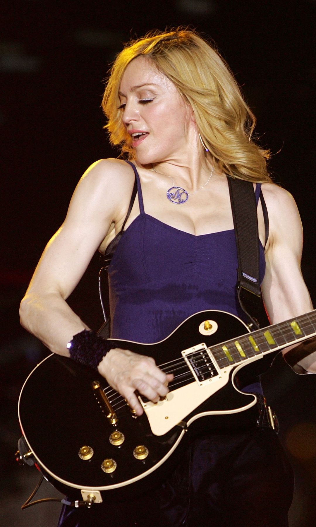 Madonna actuando hace 20 años en el Festival de Coachella