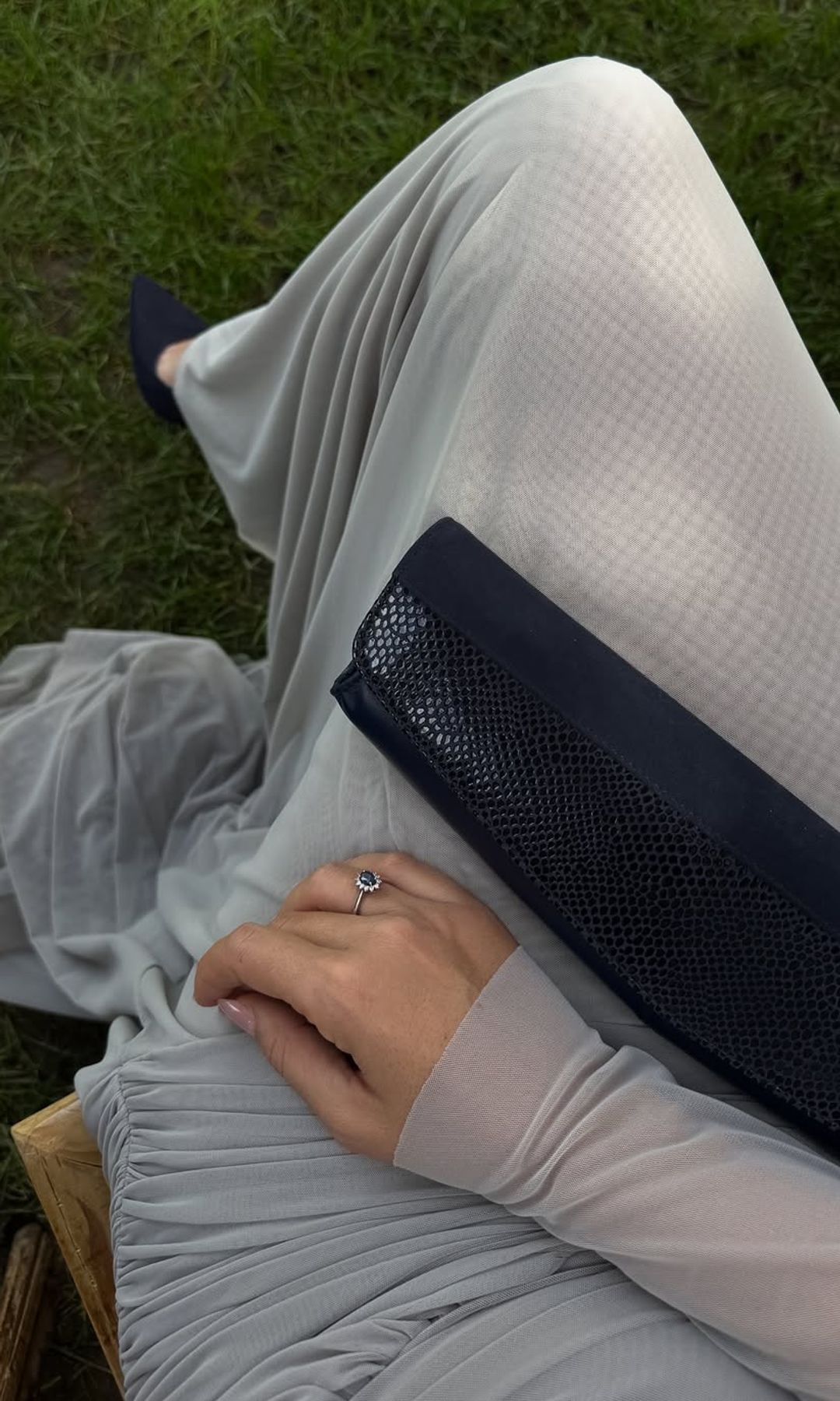 Detalles del look de Teresa Bass