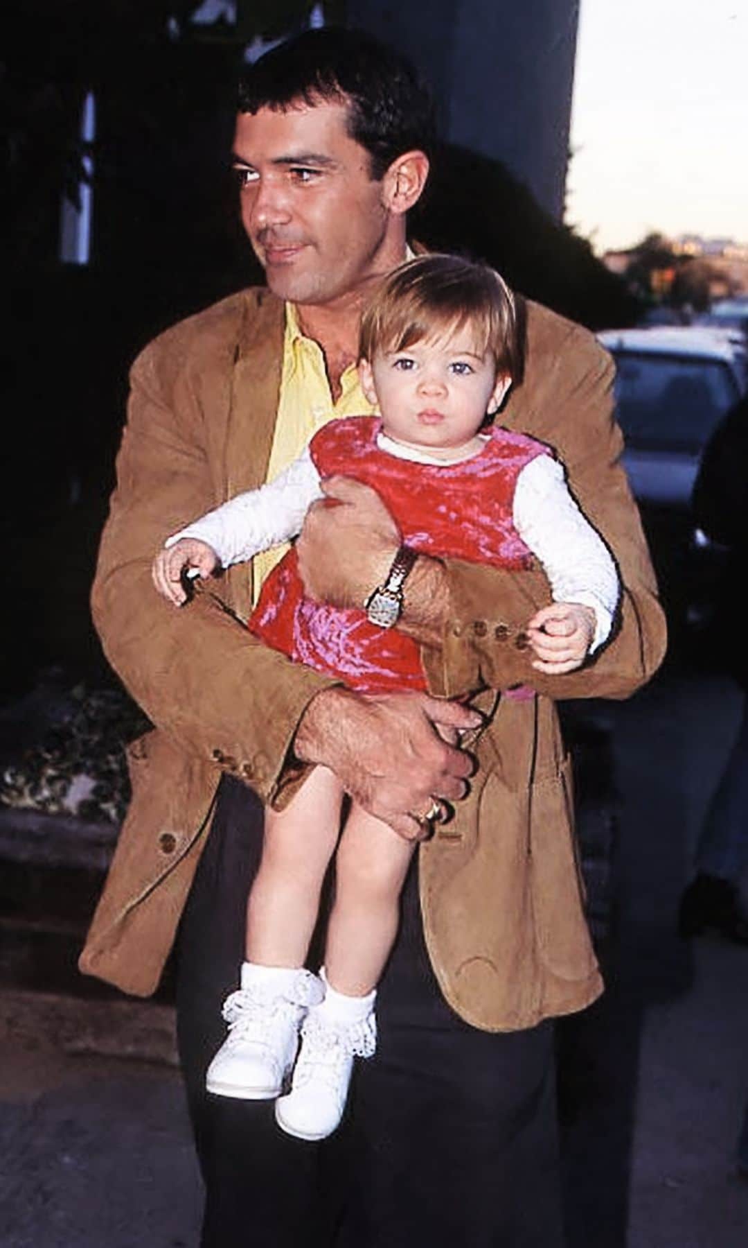 Una imagen de archivo de Antonio Banderas con su hija
