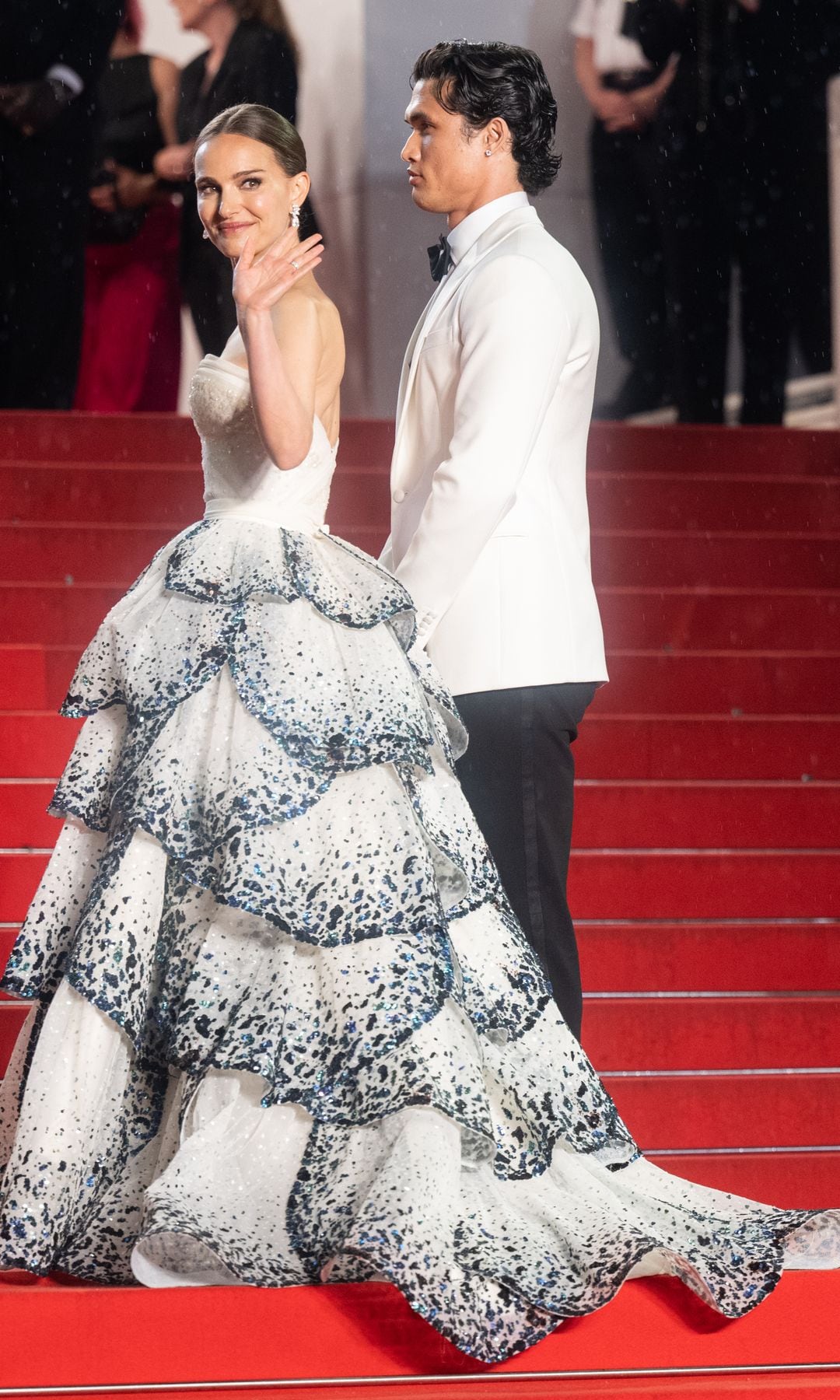 Natalie Portman en 2023 lució un vestido recreación de un diseño de Dior de 1949.