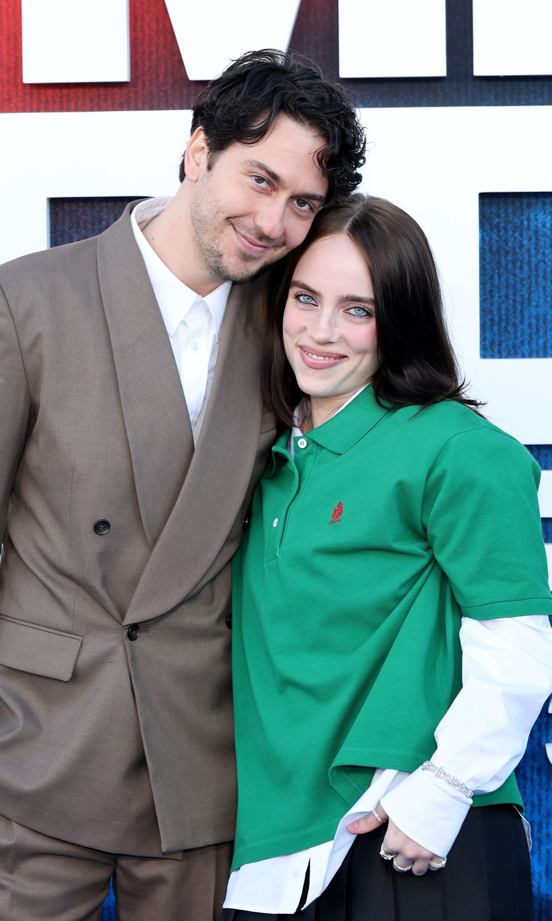 Billie Eilish y Nat Wolff aparecen por primera vez juntos en una alfombra roja