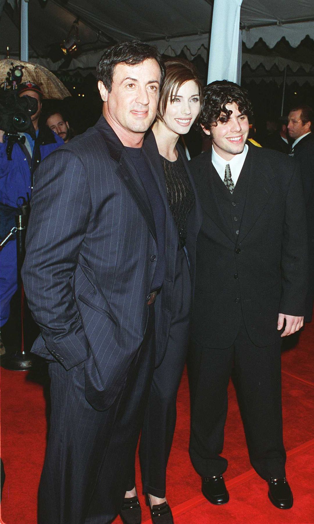 Sylvester Stallone junto a su hijo Sage y Jennifer Flavin, con quien entonces mantenía una relación y que años después se convertiría en su esposa