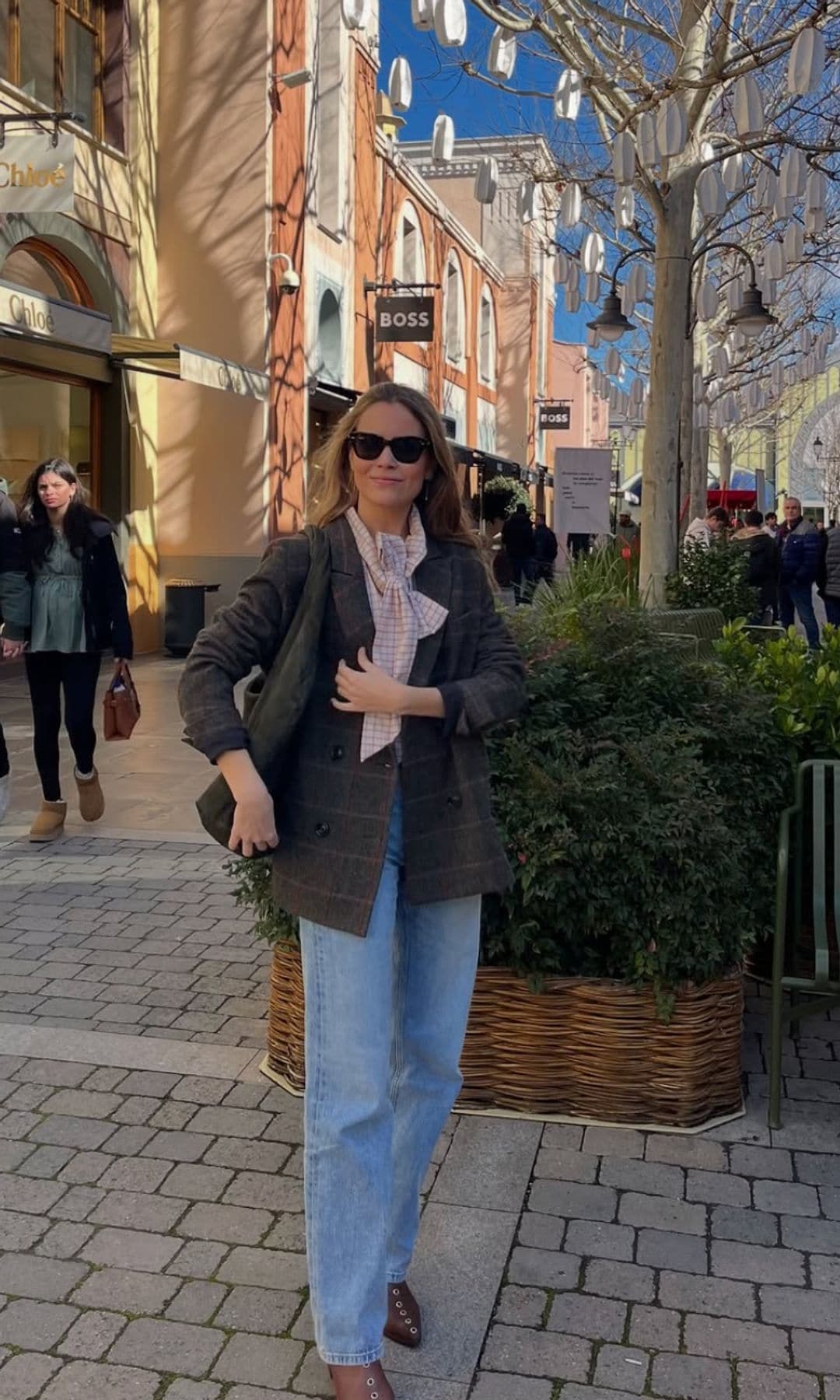 ¡HOLA! FASHION Esta es la camisa favorita de las andaluzas