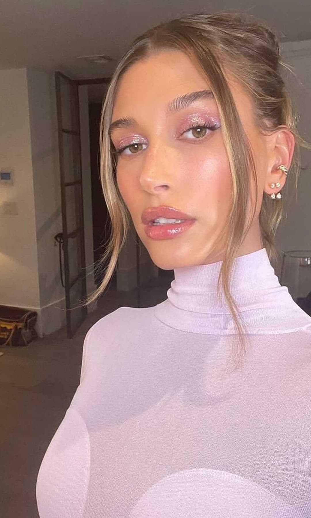 Hailey Bieber